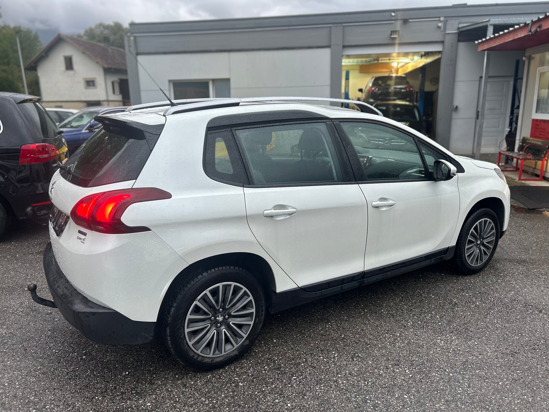 PEUGEOT 2008 1.2 PureTech Active-image-7
