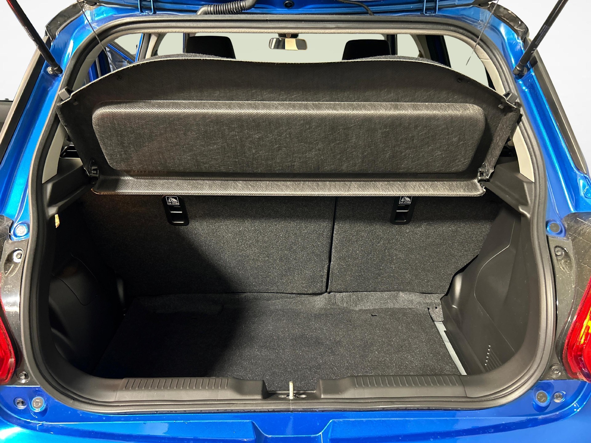 SUZUKI Swift 1.2 Piz Sulai Top Hybrid 4x4-image-10