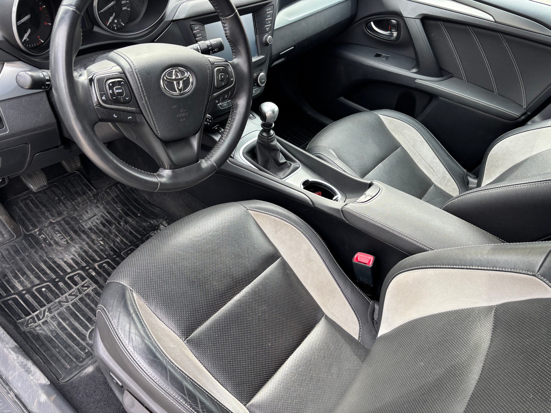 TOYOTA 2.0 CDTI-image-9