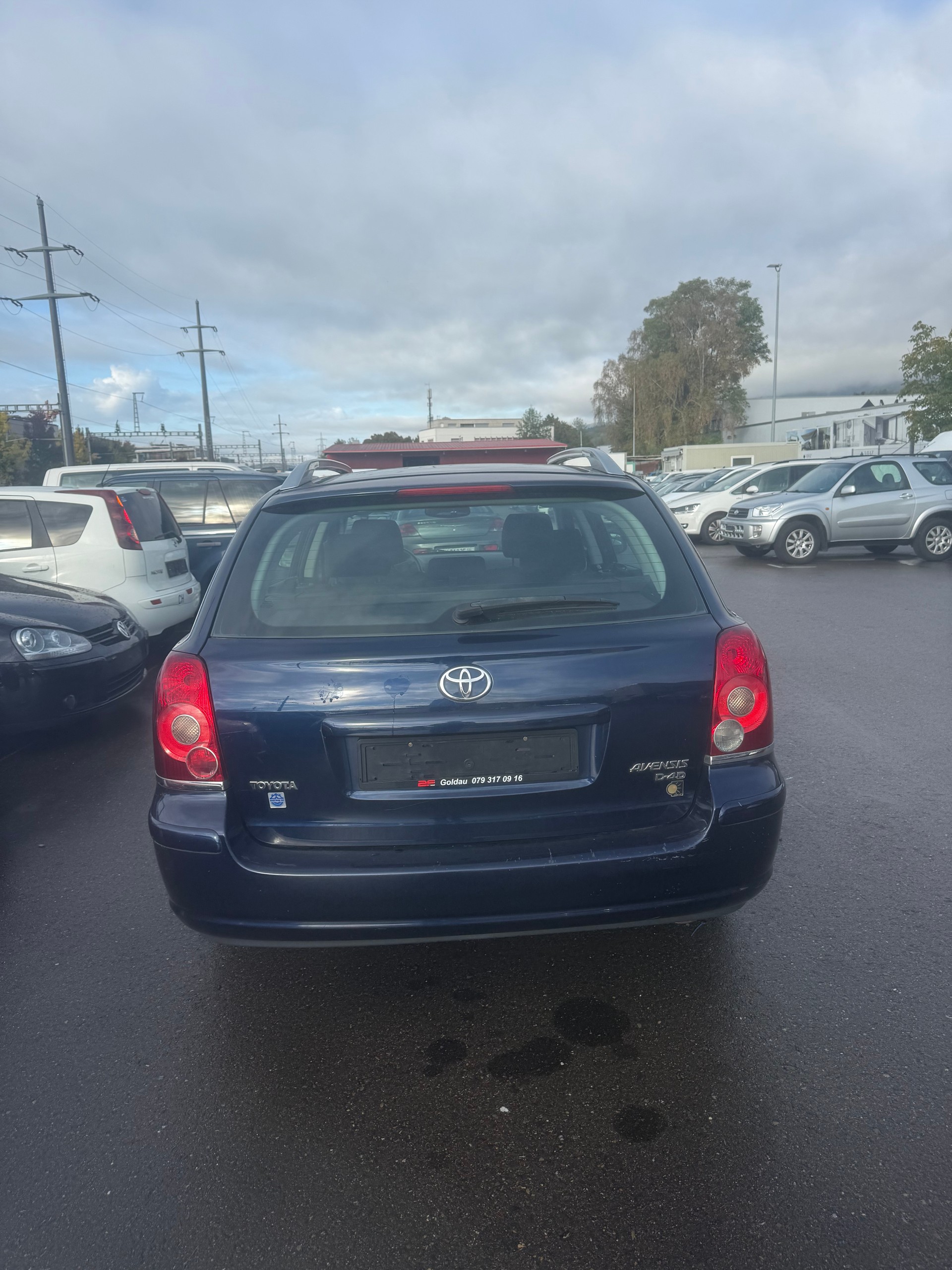 TOYOTA Avensis 2.0D-4 D Linea Sol Sportswagon-image-1