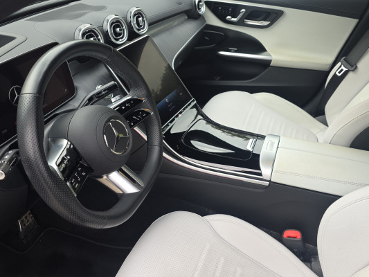 MERCEDES-BENZ C 300 4M AMG Line-image-6