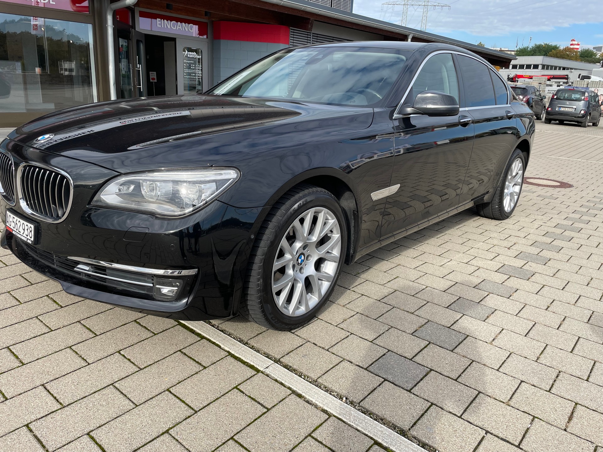 BMW 730d xDrive-image-1