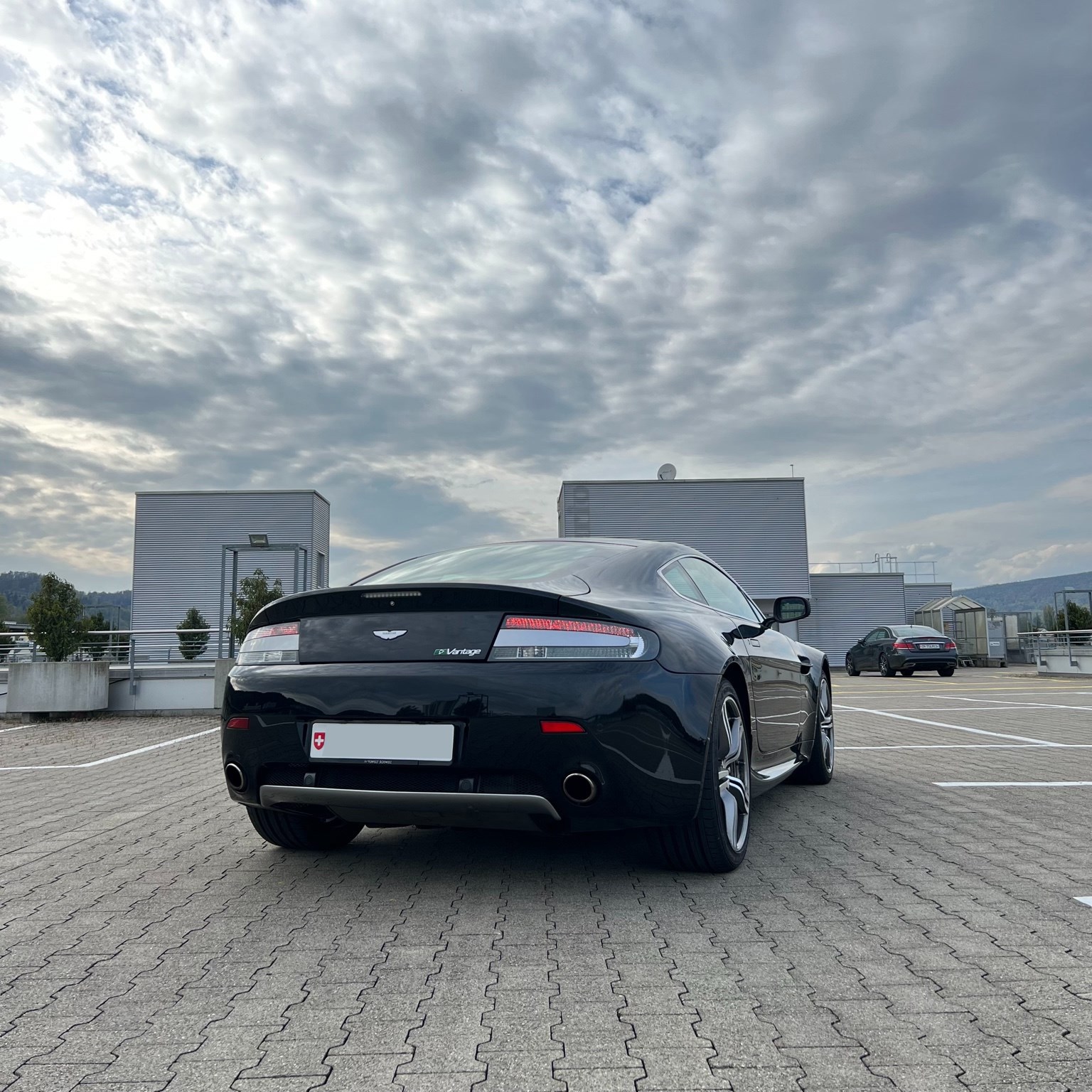 ASTON MARTIN V8 Vantage 4.3 N400 Sportshift-image-0