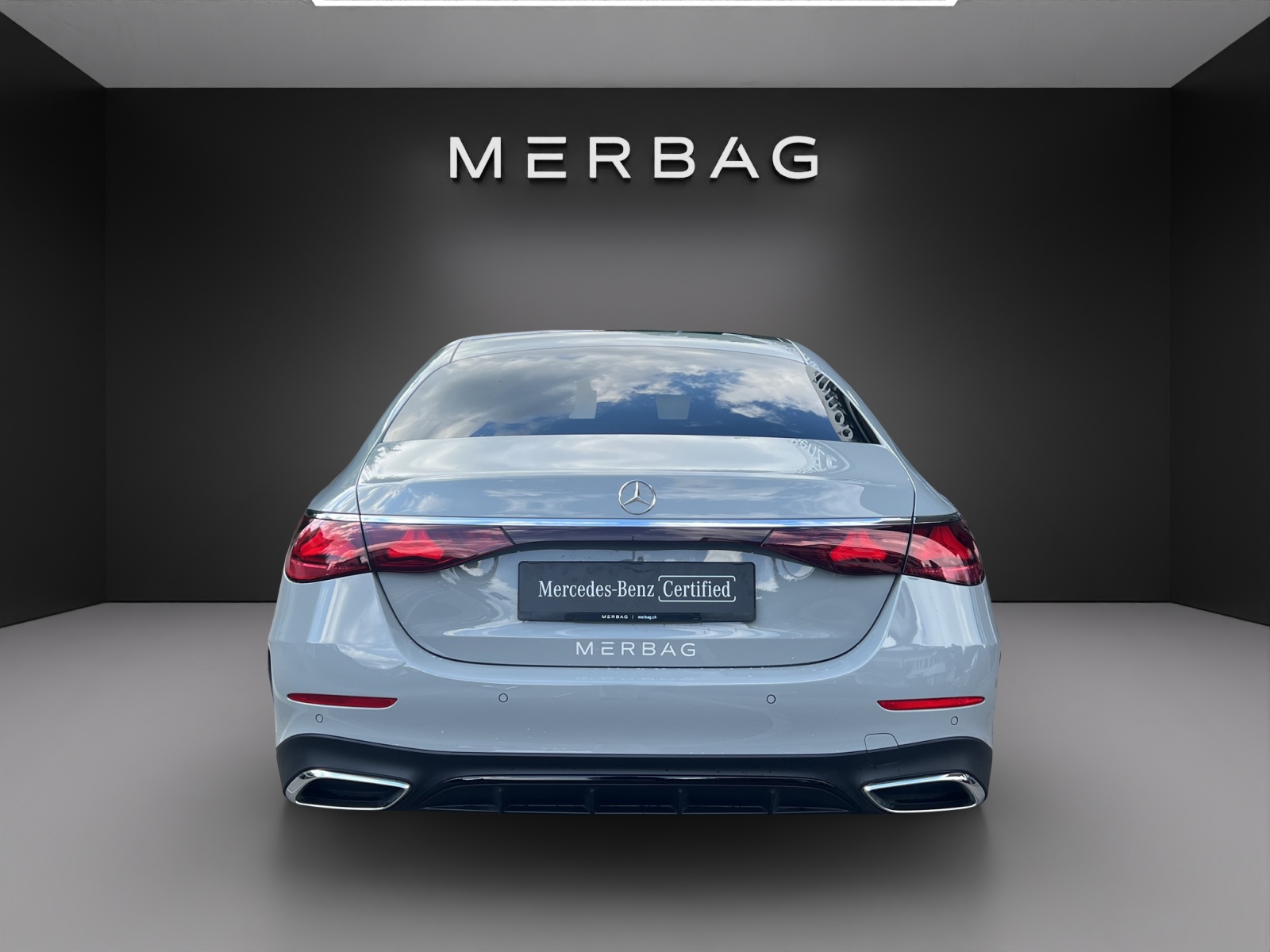 MERCEDES-BENZ E 220 d 4Matic 9G-Tronic-image-3