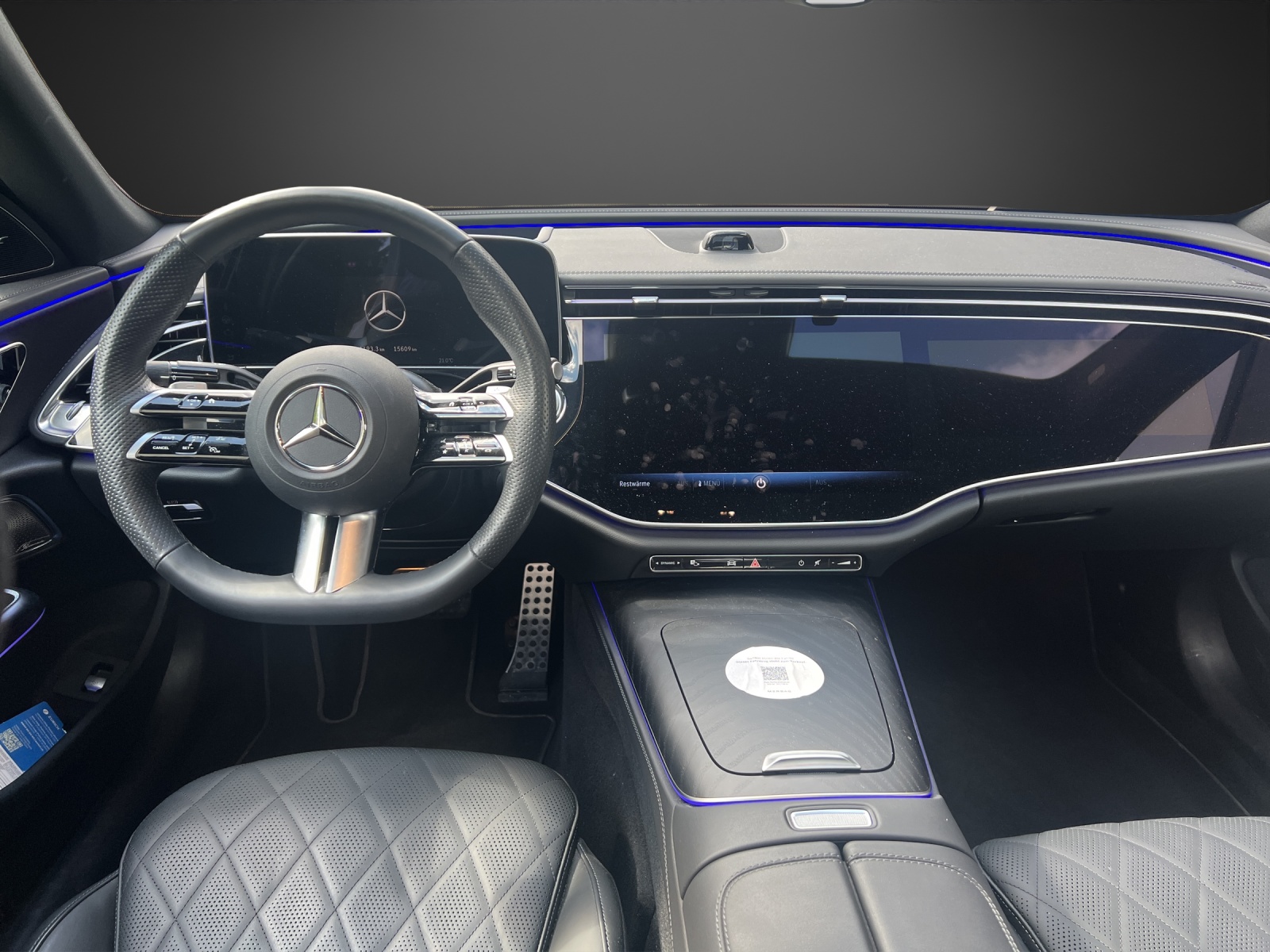 MERCEDES-BENZ E 220 d 4Matic 9G-Tronic-image-10