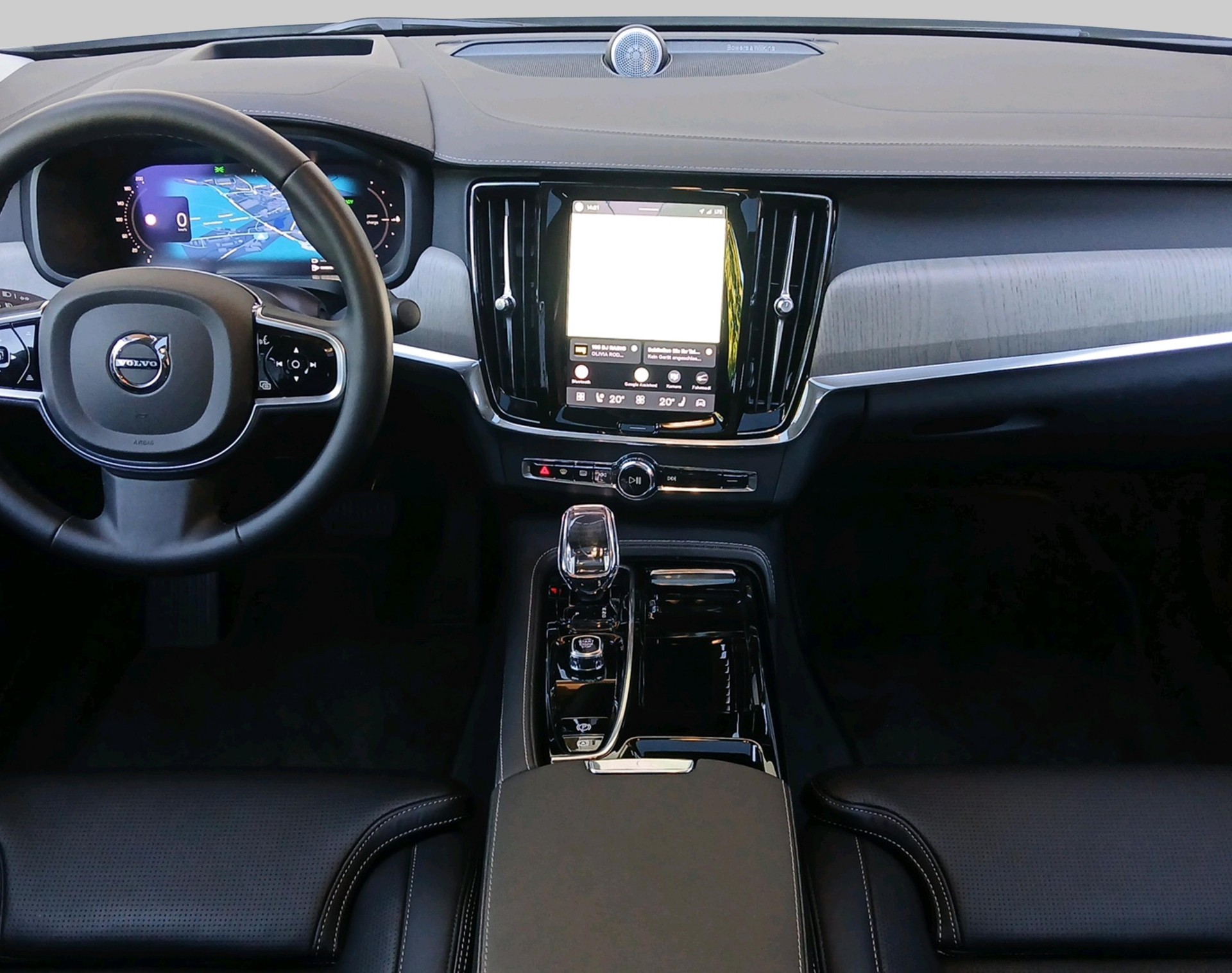 VOLVO S90 2.0 T8 TE Ultimate Dark eA-image-5