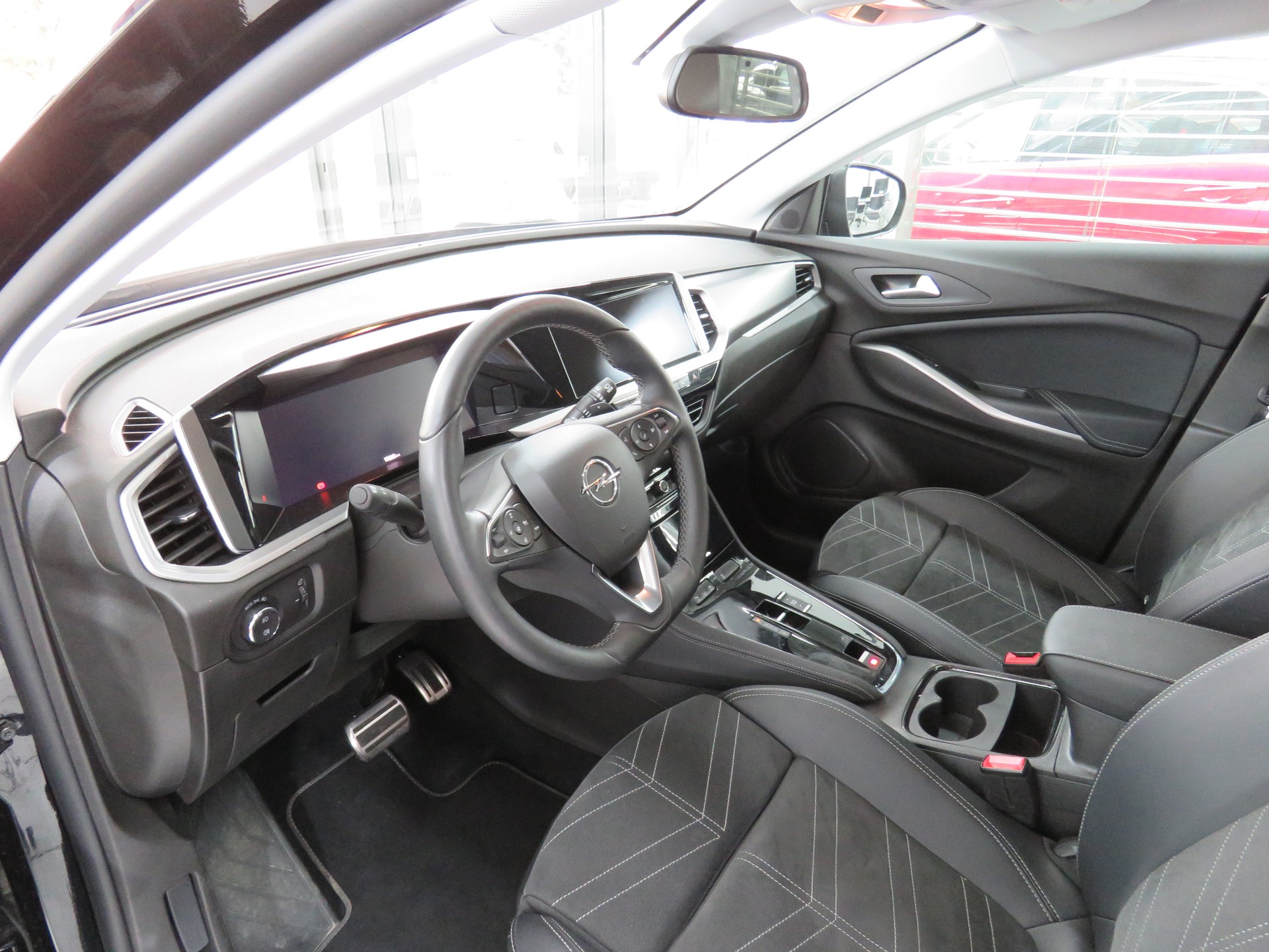 OPEL Grandland 1.2i TP Elegance Automat-image-6