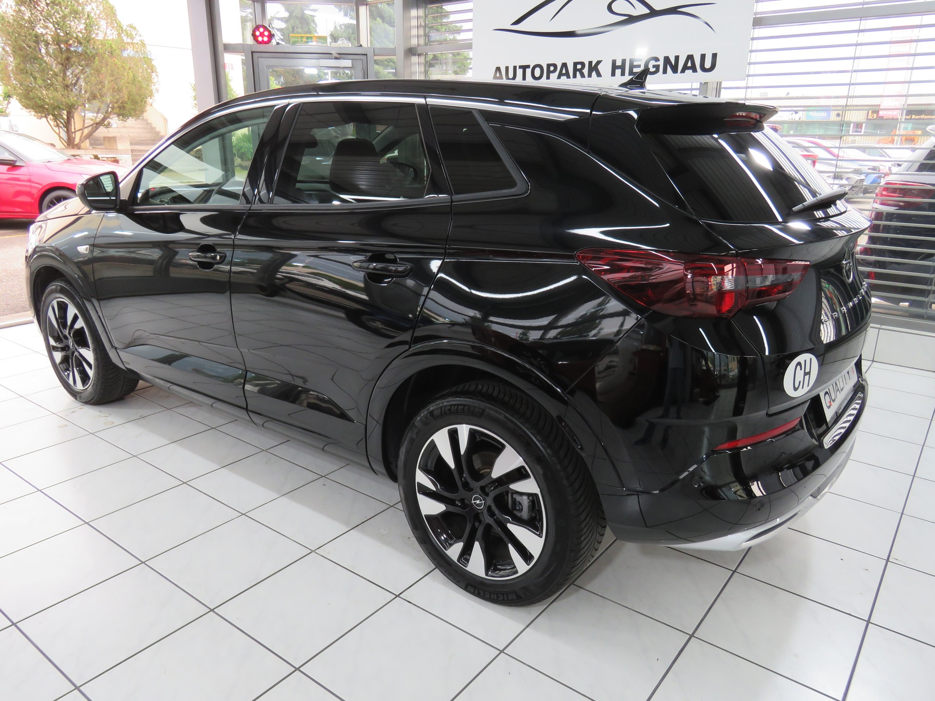 OPEL Grandland 1.2i TP Elegance Automat-image-5