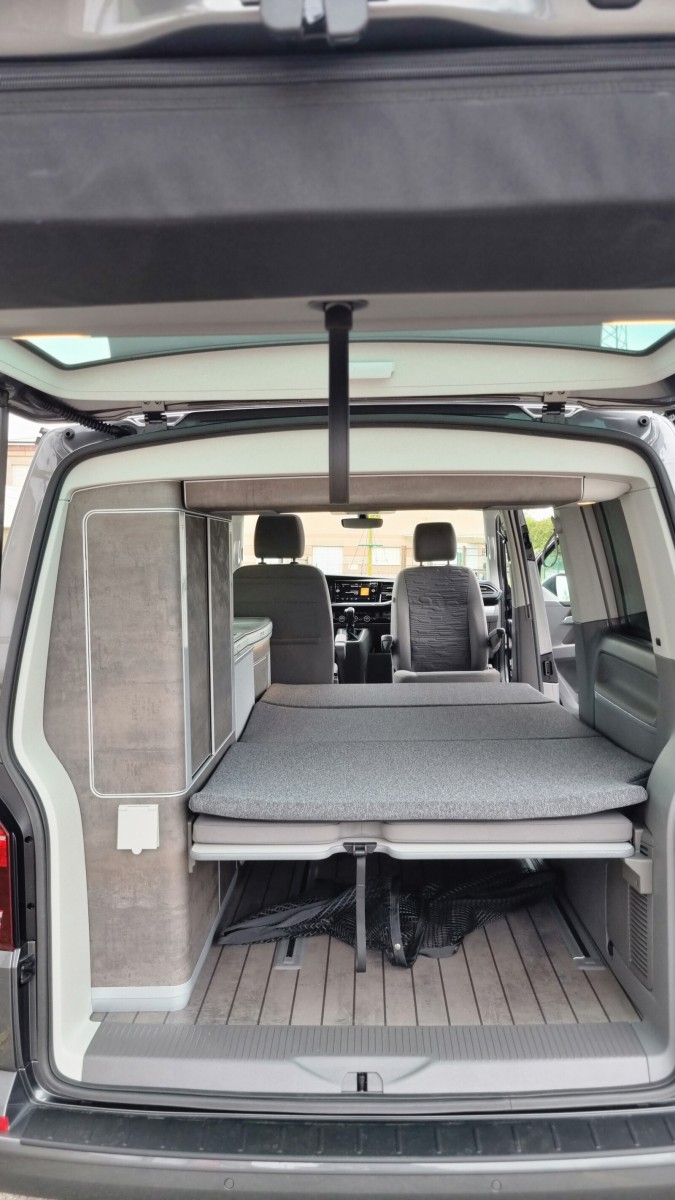 VW T6.1 California 2.0 TDI Ocean DSG-image-6
