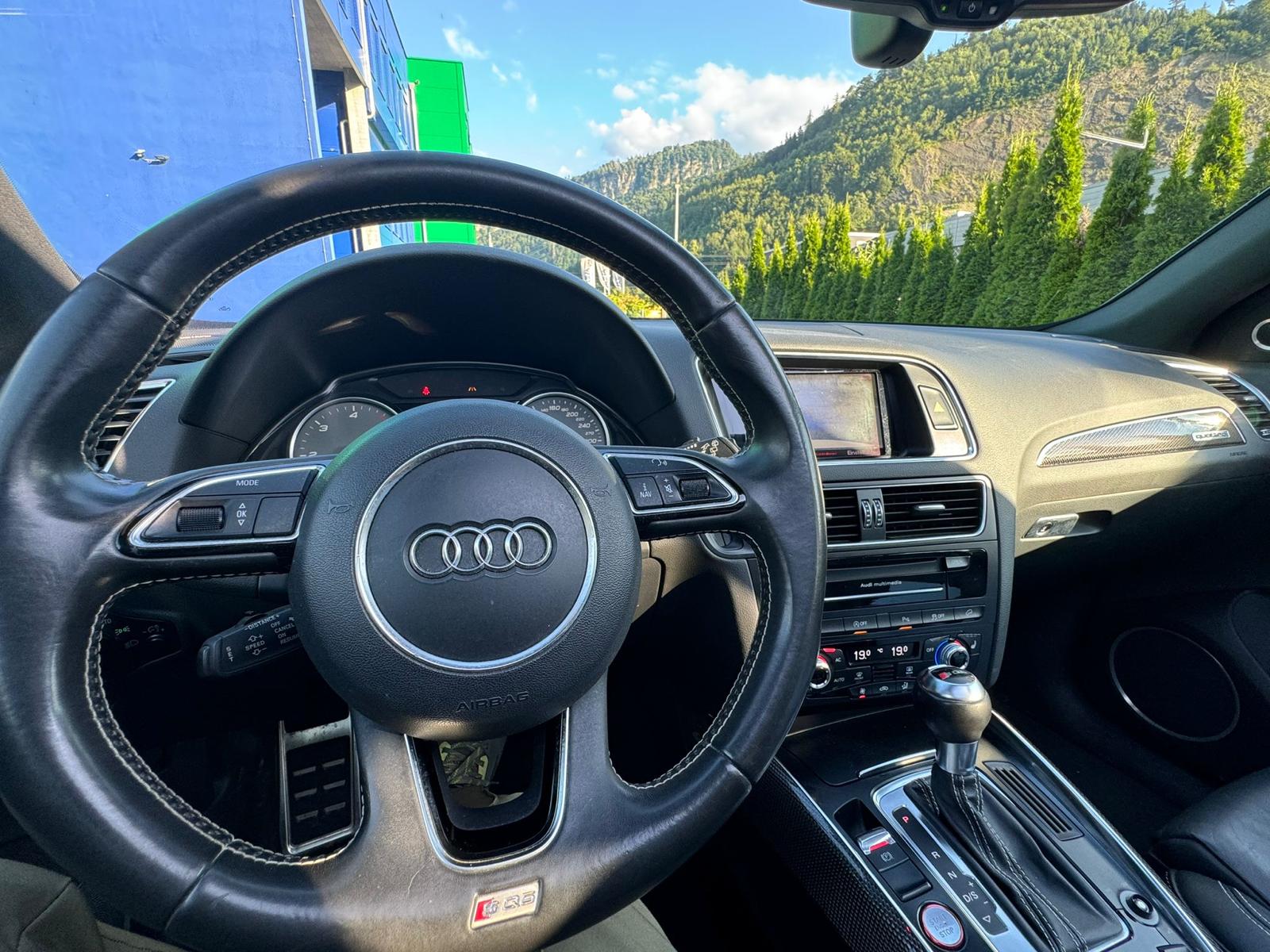 AUDI SQ5 3.0 TDI quattro tiptronic-image-14