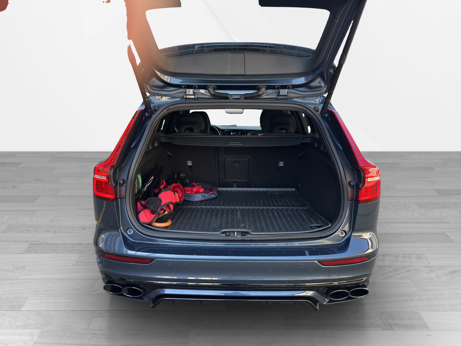 VOLVO V60 B4 Benzin Mild Hybrid Ultra Dark DCT-image-11