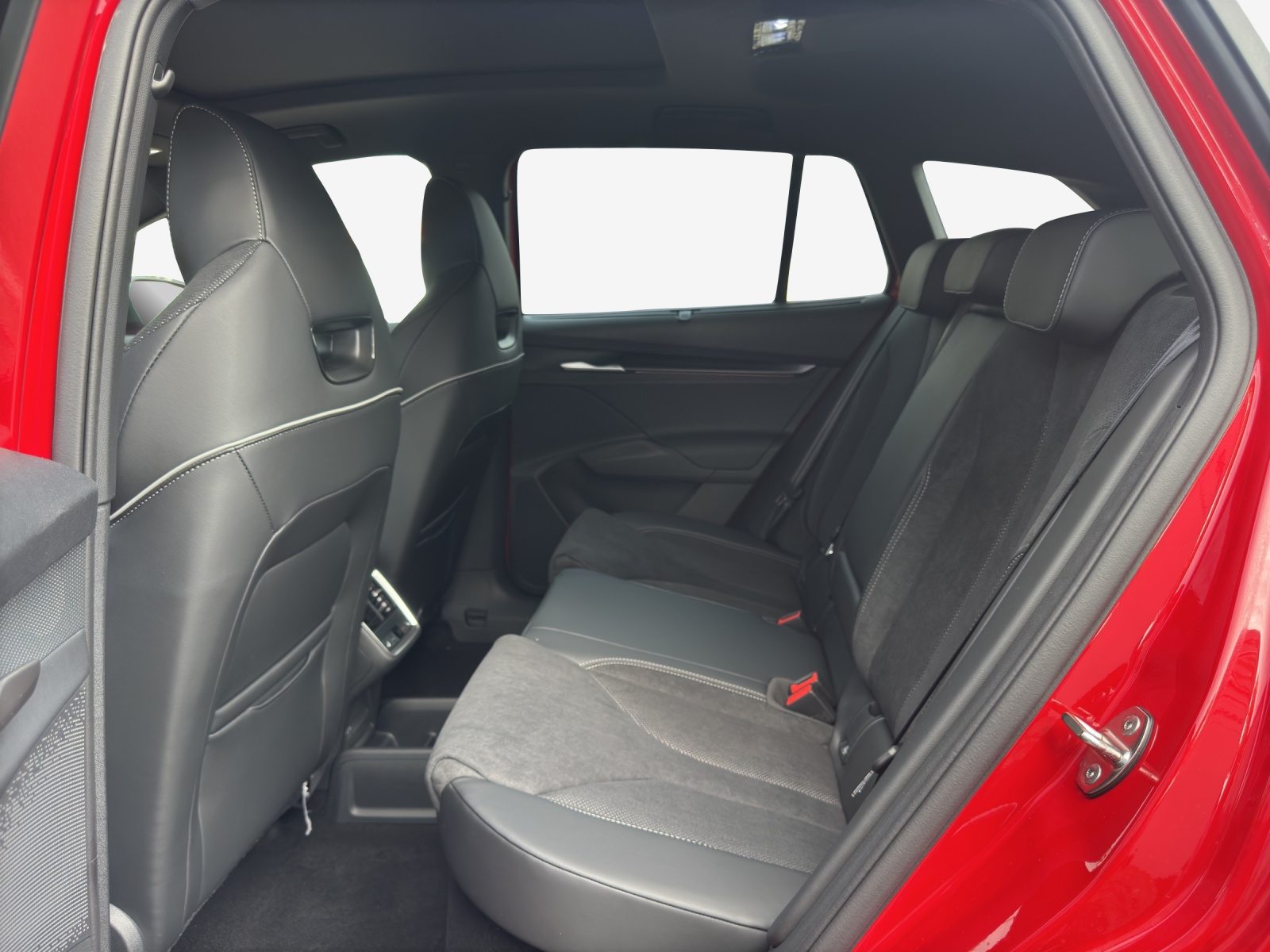 SKODA Enyaq 85x Sportline 4x4-image-12