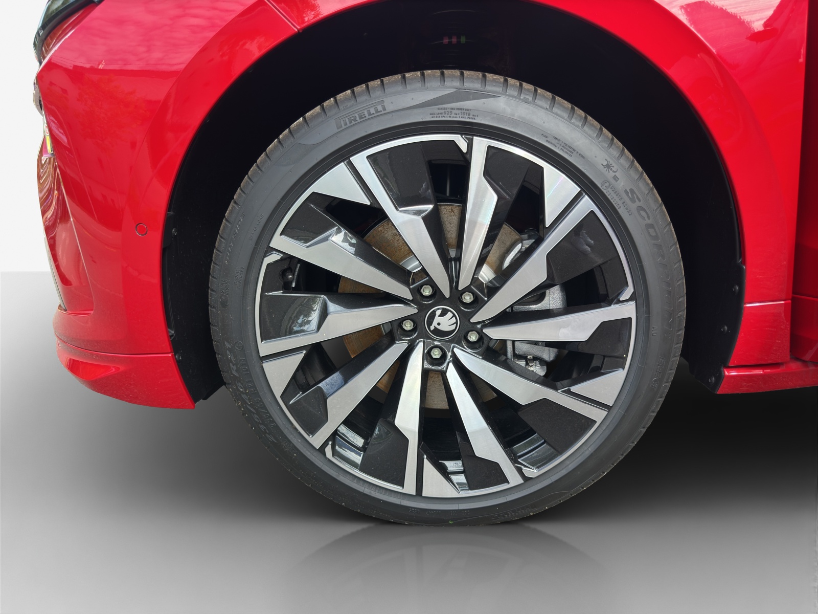 SKODA Enyaq 85x Sportline 4x4-image-14