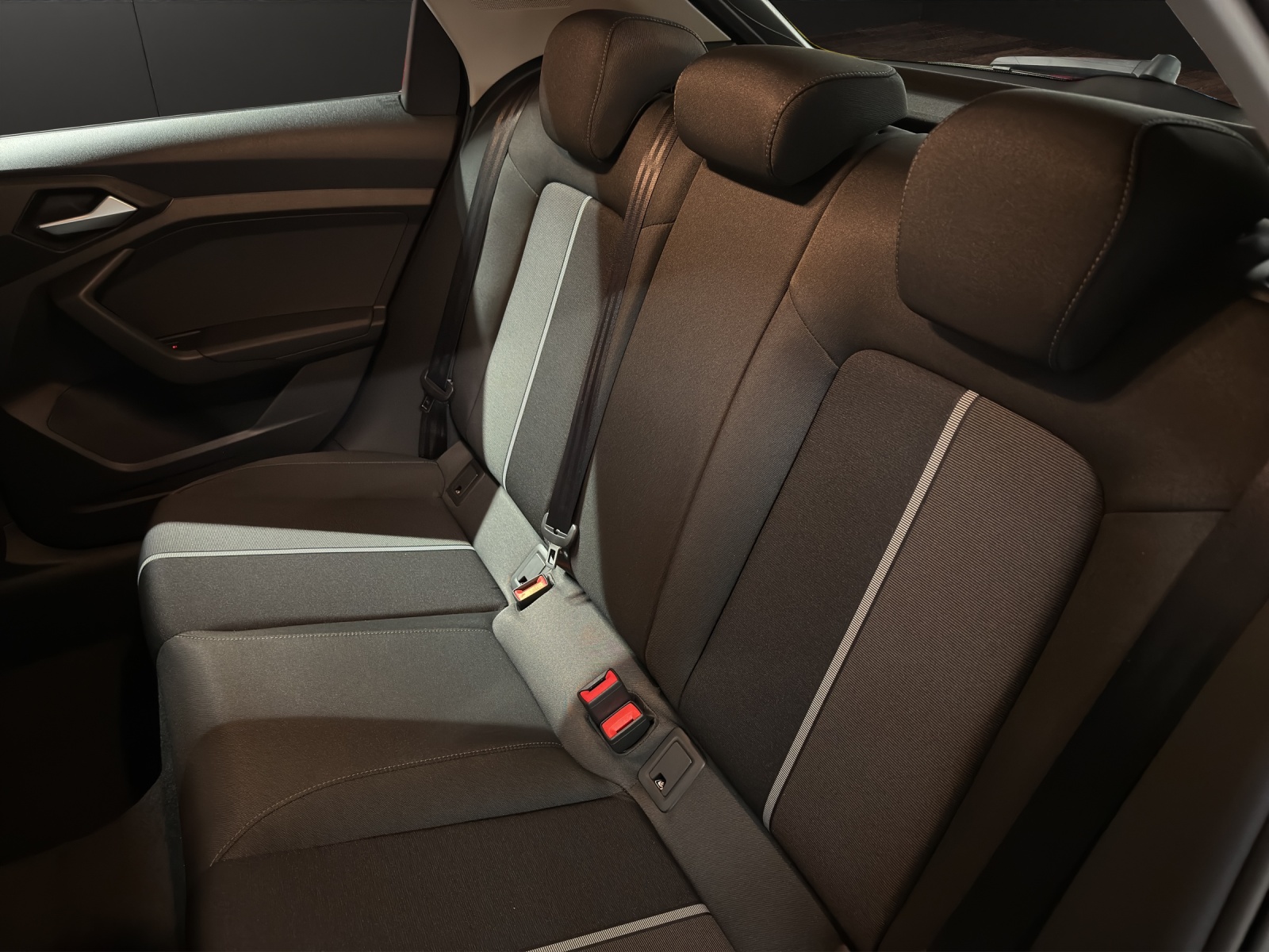 AUDI A1 Sportback 30 TFSI Attraction S-tronic-image-10