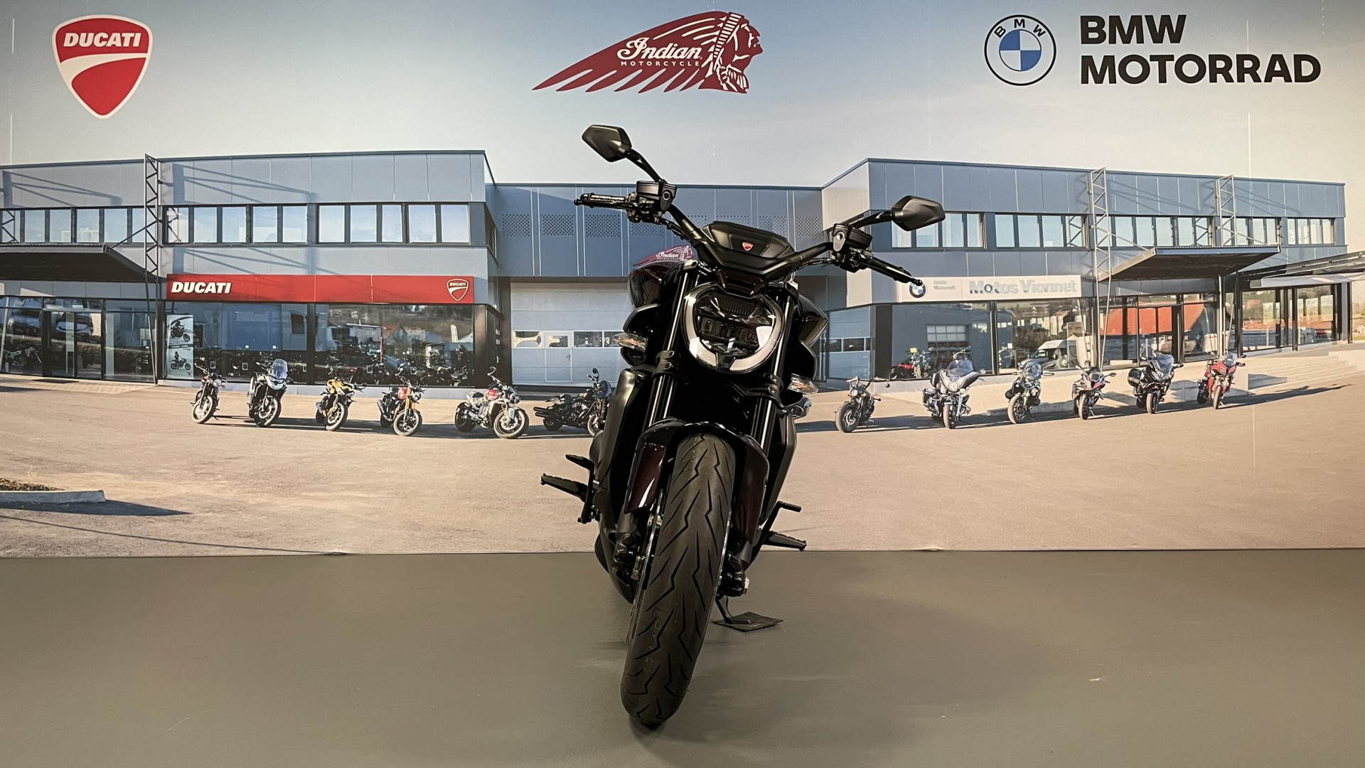 DUCATI XDiavel 1160 V4-showroom-element-1