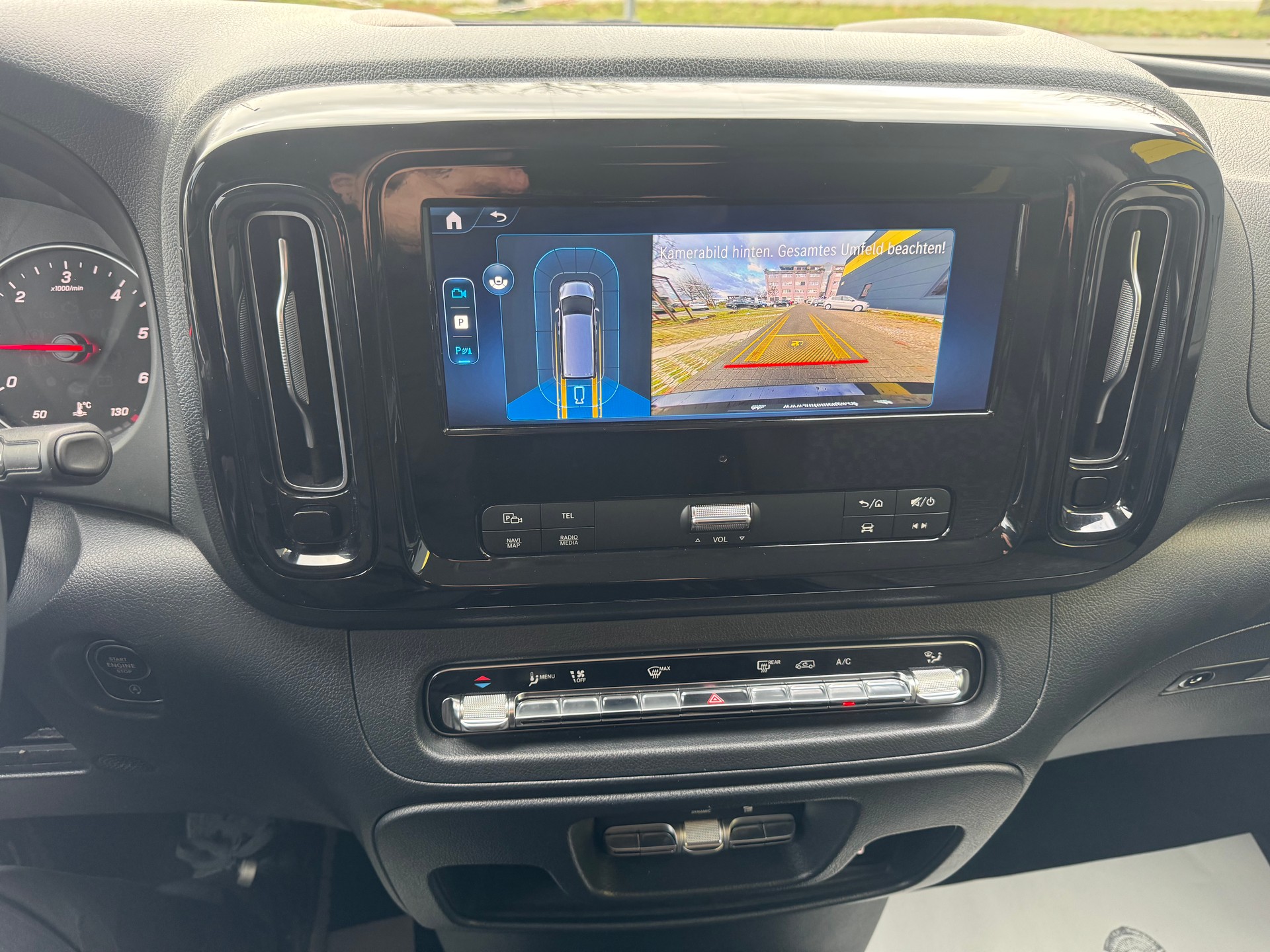 MERCEDES-BENZ Vito 116 CDI Lang Select Tourer 4Matic 9G-Tronic-image-14