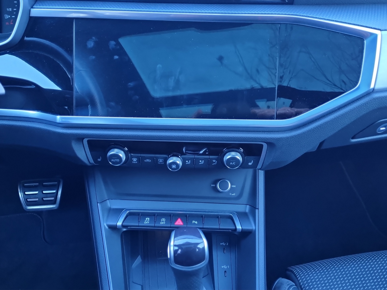 AUDI Q3 35 TFSI S-tronic-image-7