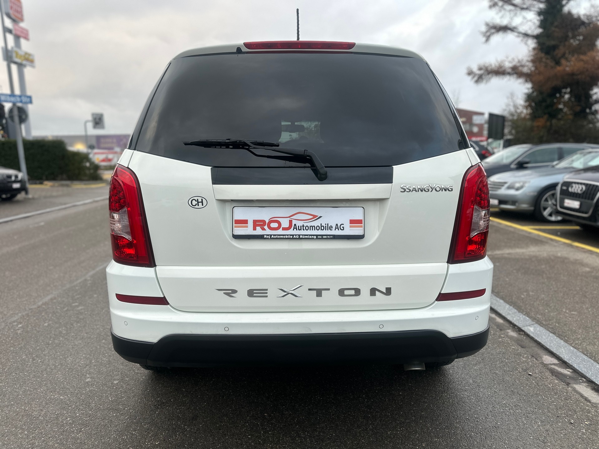 KGM-SsangYong Rexton RX200 e-XDi Sapphire 4WD Automatic-image-7