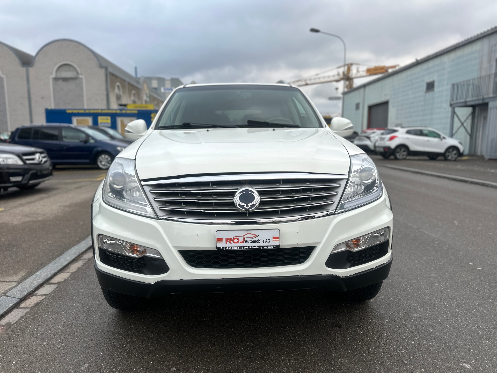 KGM-SsangYong Rexton RX200 e-XDi Sapphire 4WD Automatic-image-3