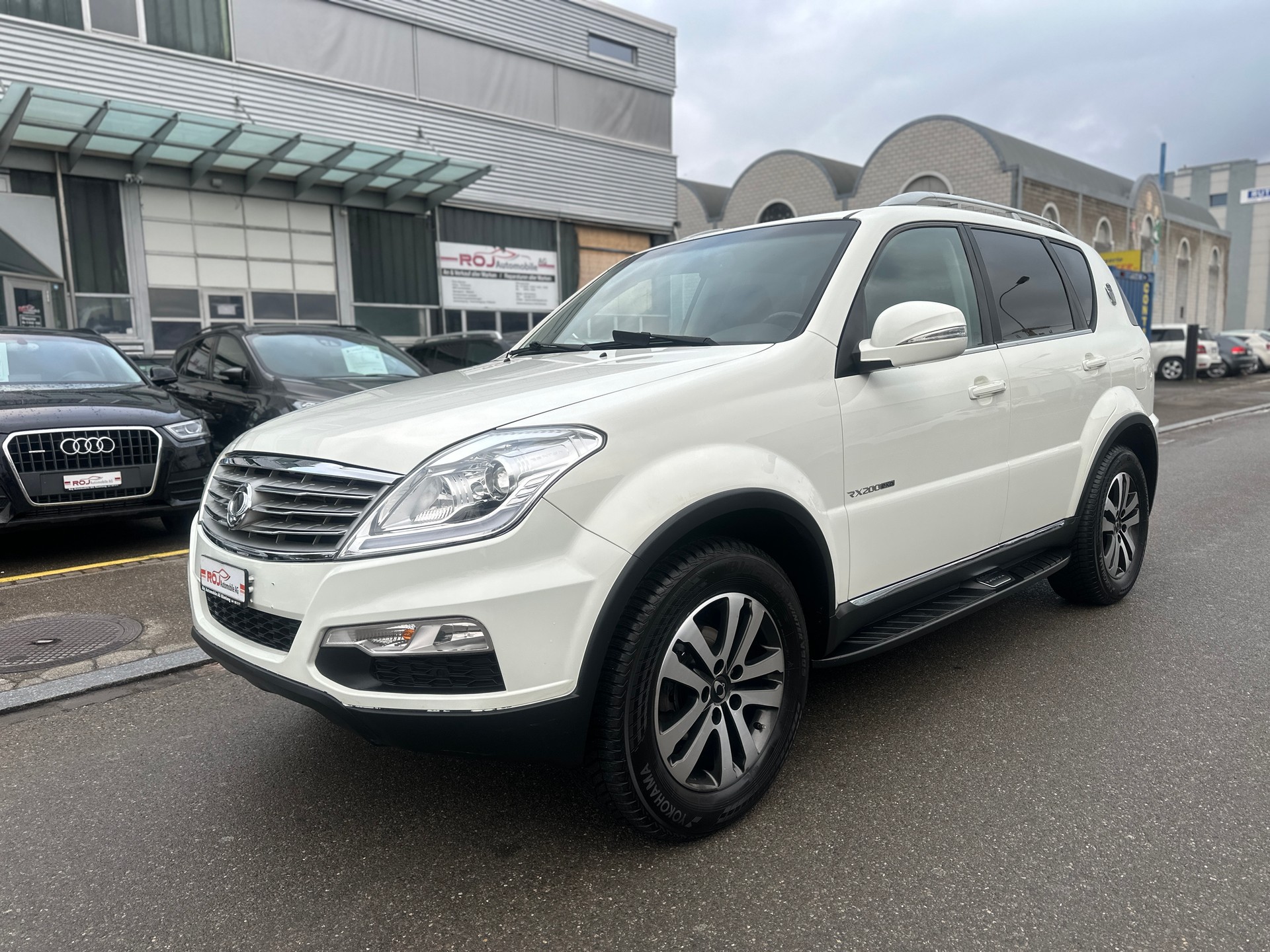 KGM-SsangYong Rexton RX200 e-XDi Sapphire 4WD Automatic-image-1