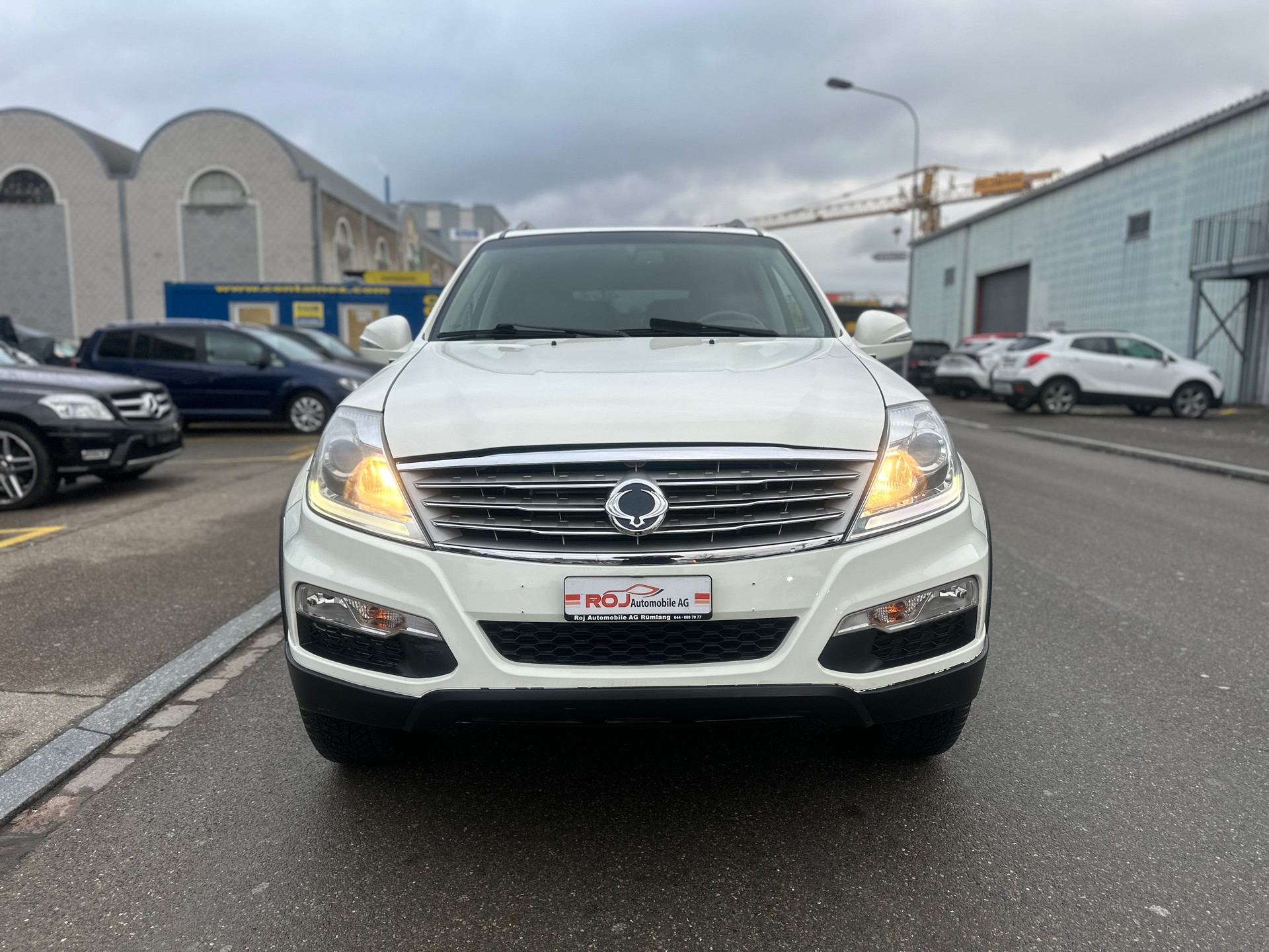 KGM-SsangYong Rexton RX200 e-XDi Sapphire 4WD Automatic-image-4