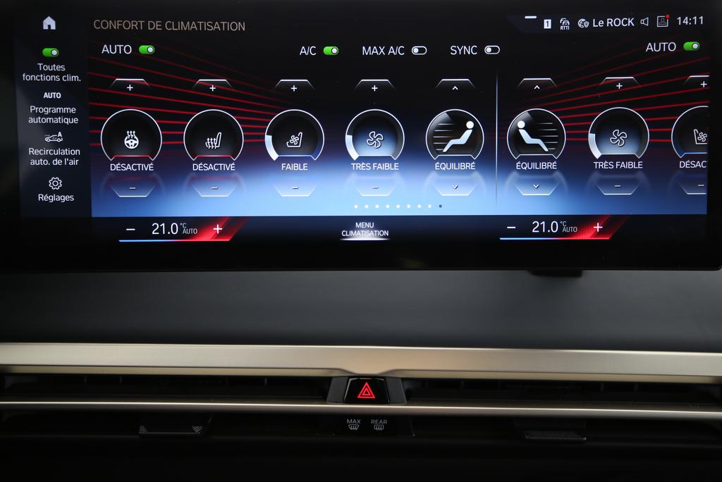 BMW iX xDrive50-image-10