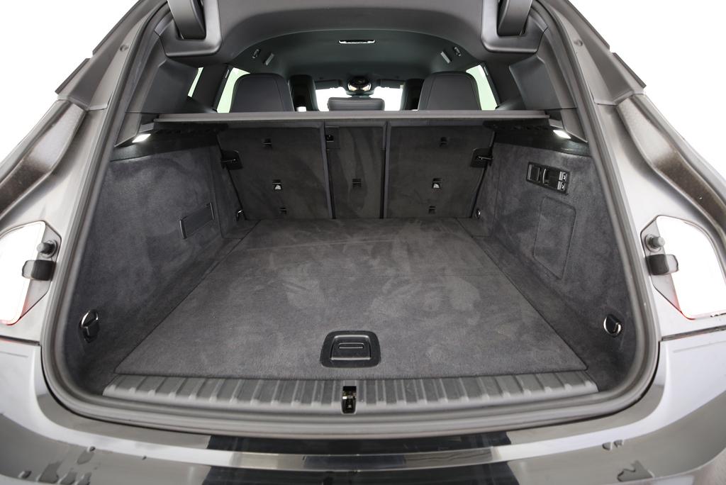 BMW iX xDrive50-image-15