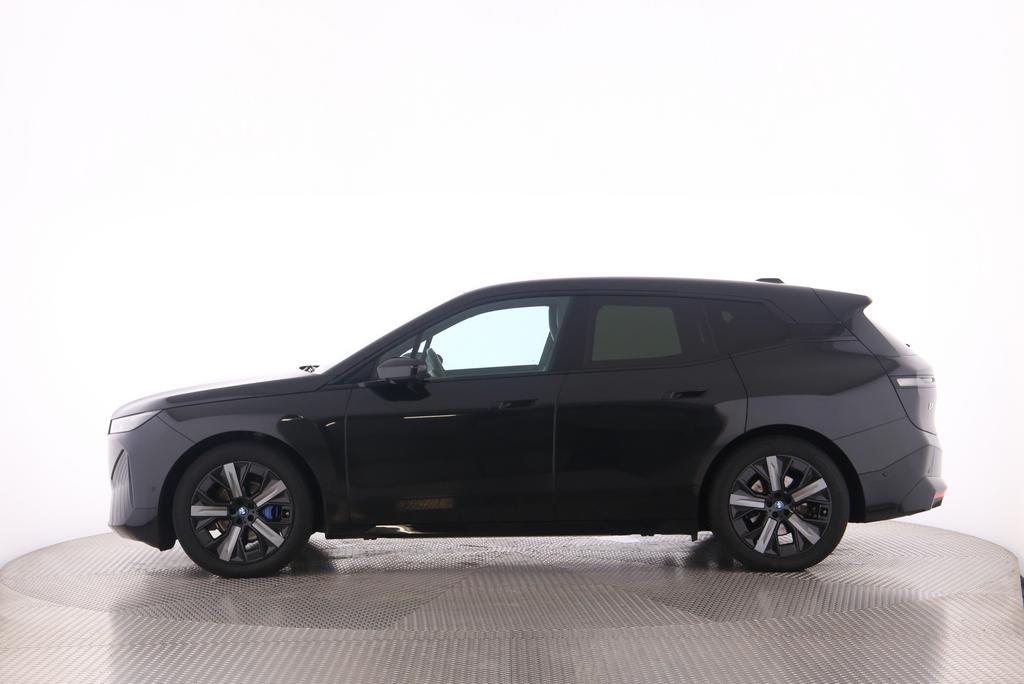 BMW iX xDrive50-image-4
