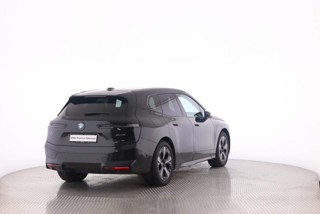 BMW iX xDrive50-image-2