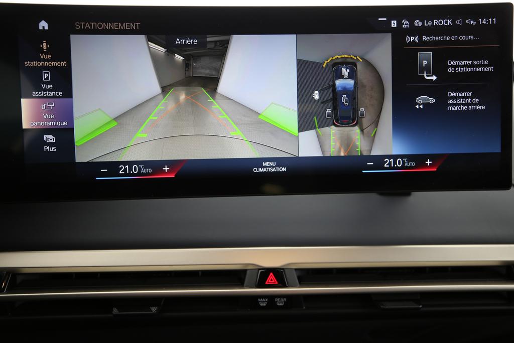 BMW iX xDrive50-image-12