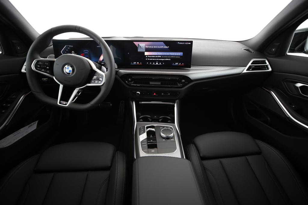 BMW 320i xDrive-image-4