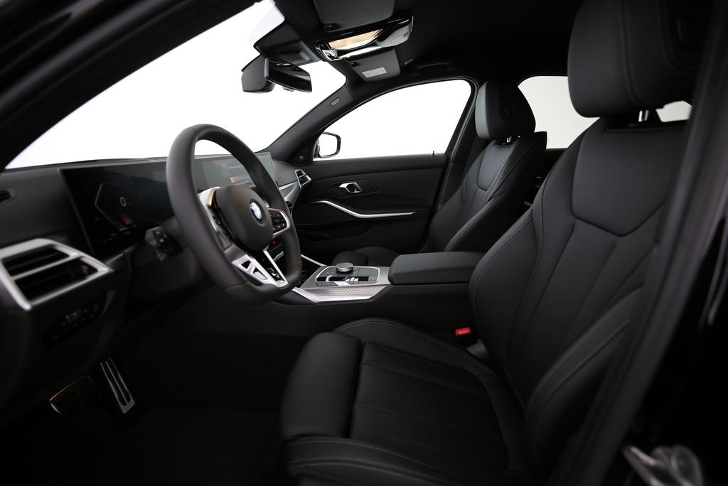 BMW 320i xDrive-image-3