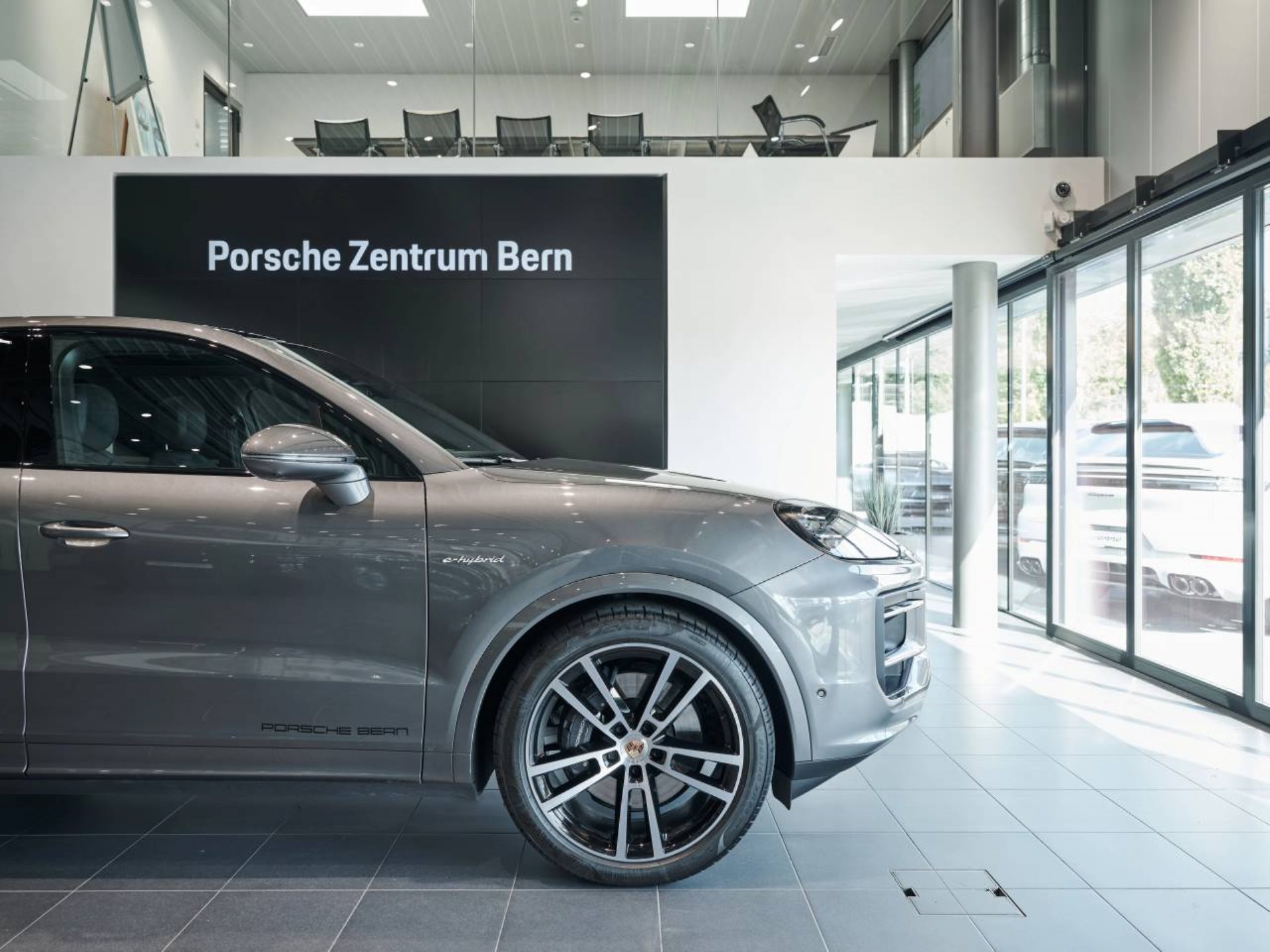 PORSCHE Cayenne E-Hybrid Coupé-image-11