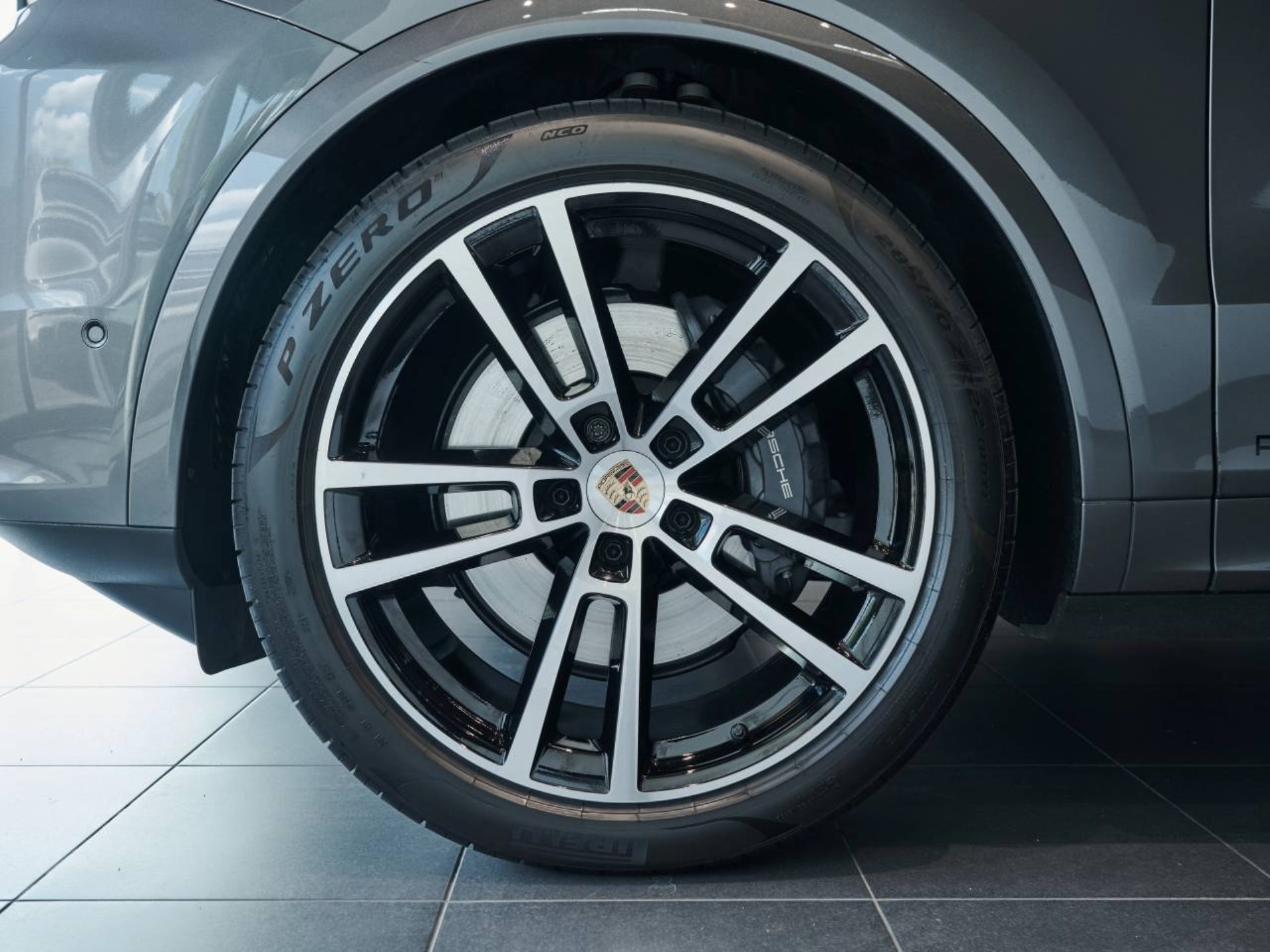 PORSCHE Cayenne E-Hybrid Coupé-image-29