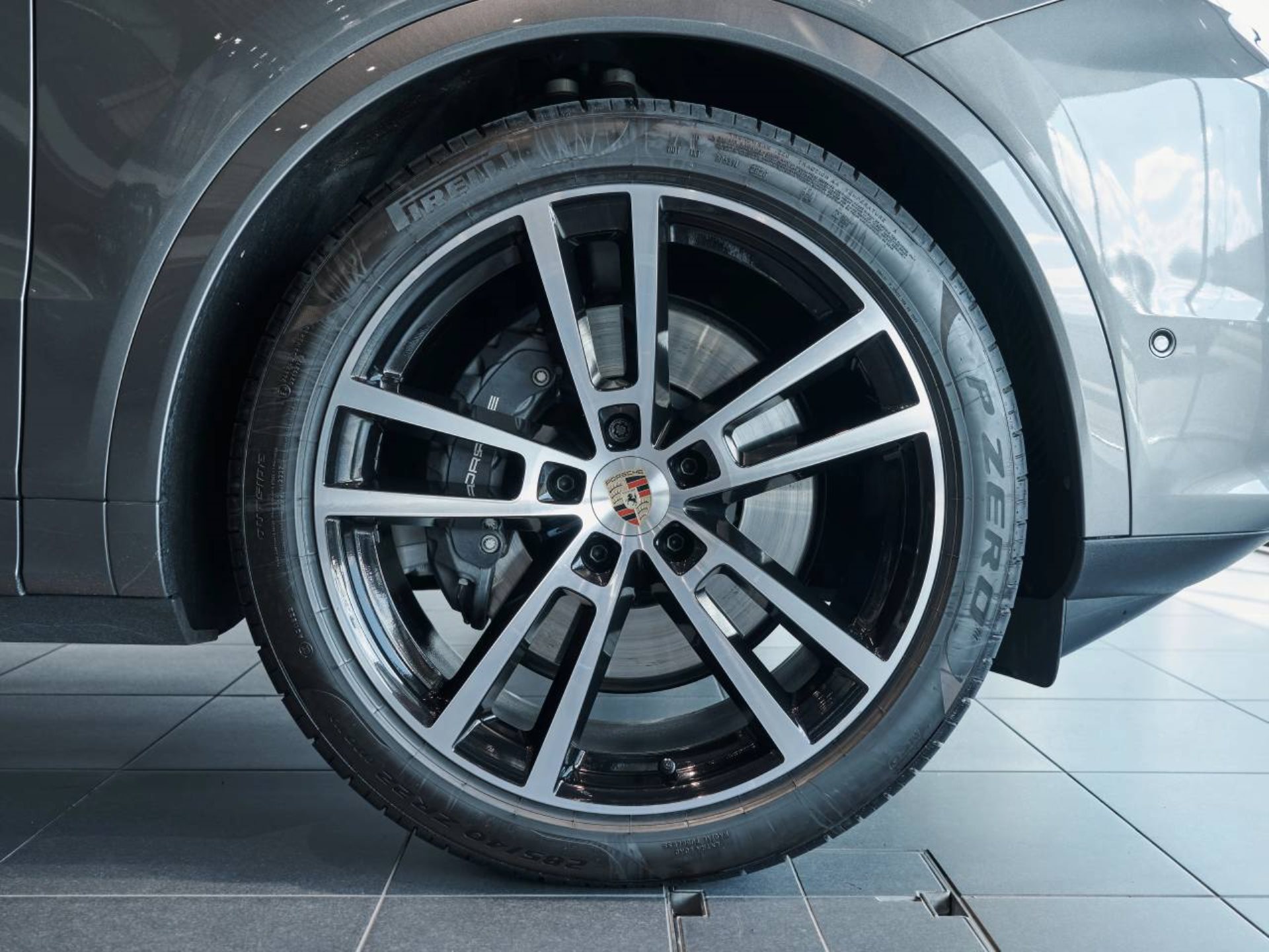 PORSCHE Cayenne E-Hybrid Coupé-image-30