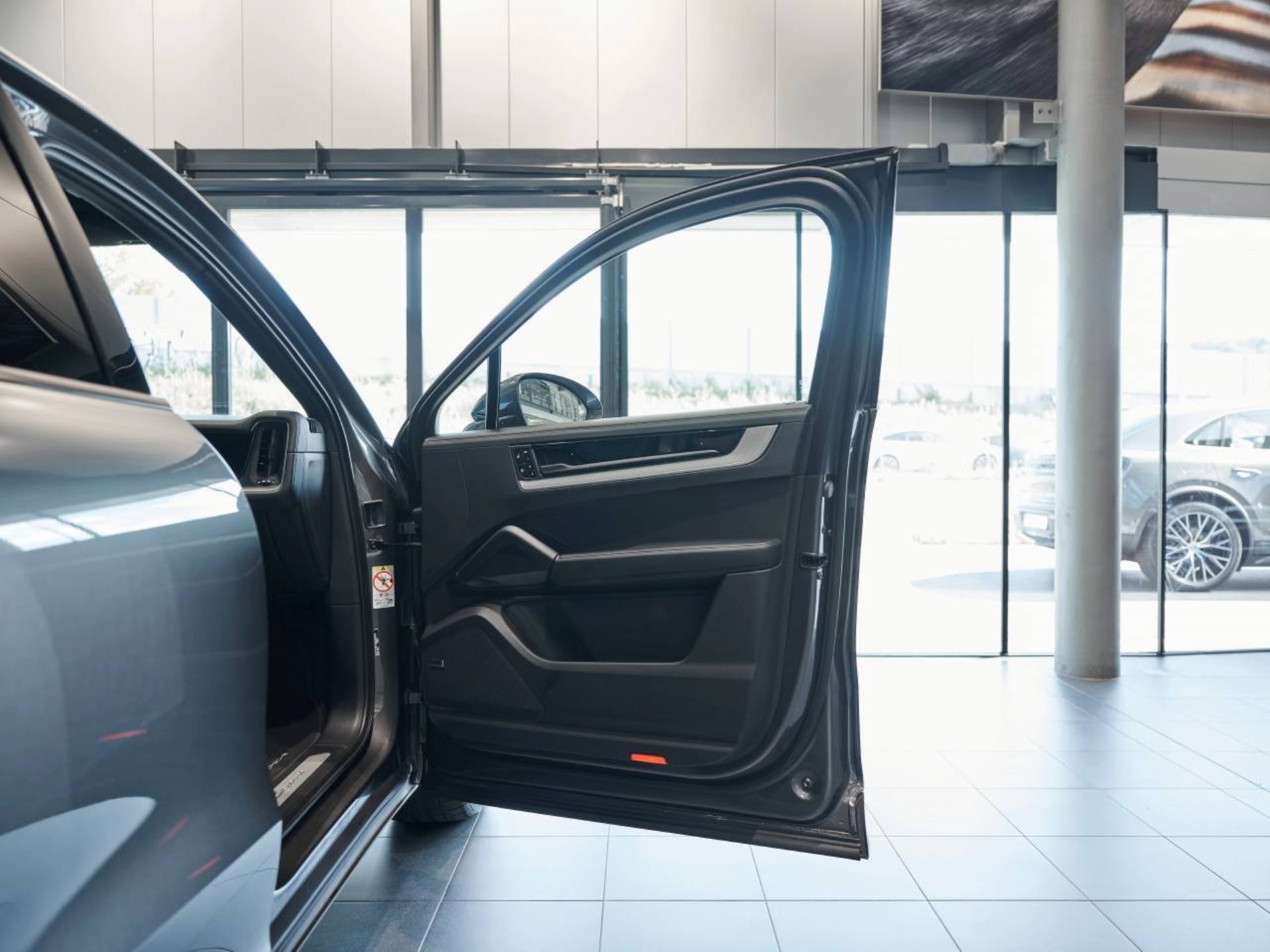 PORSCHE Cayenne E-Hybrid Coupé-image-21