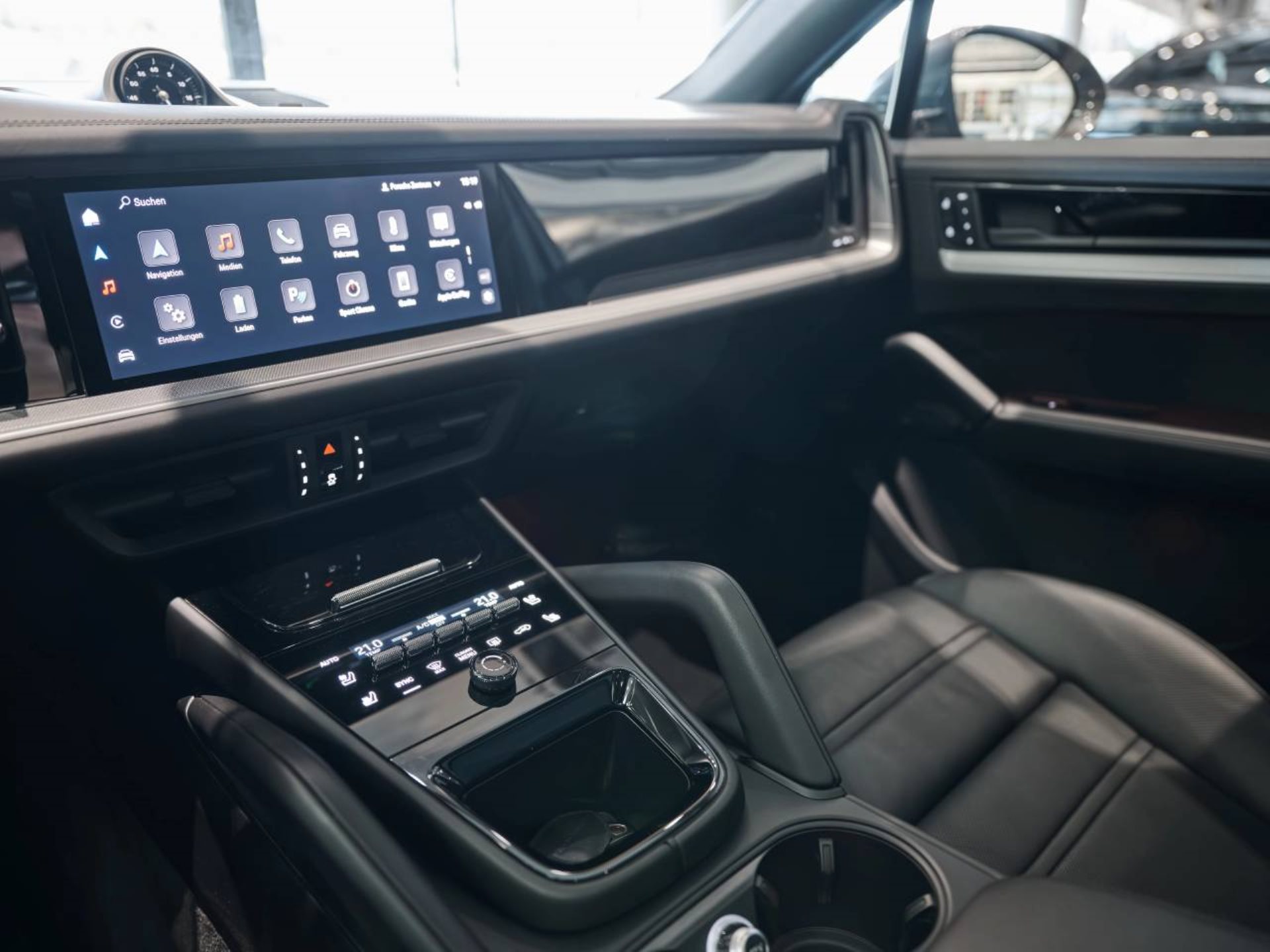 PORSCHE Cayenne E-Hybrid Coupé-image-16