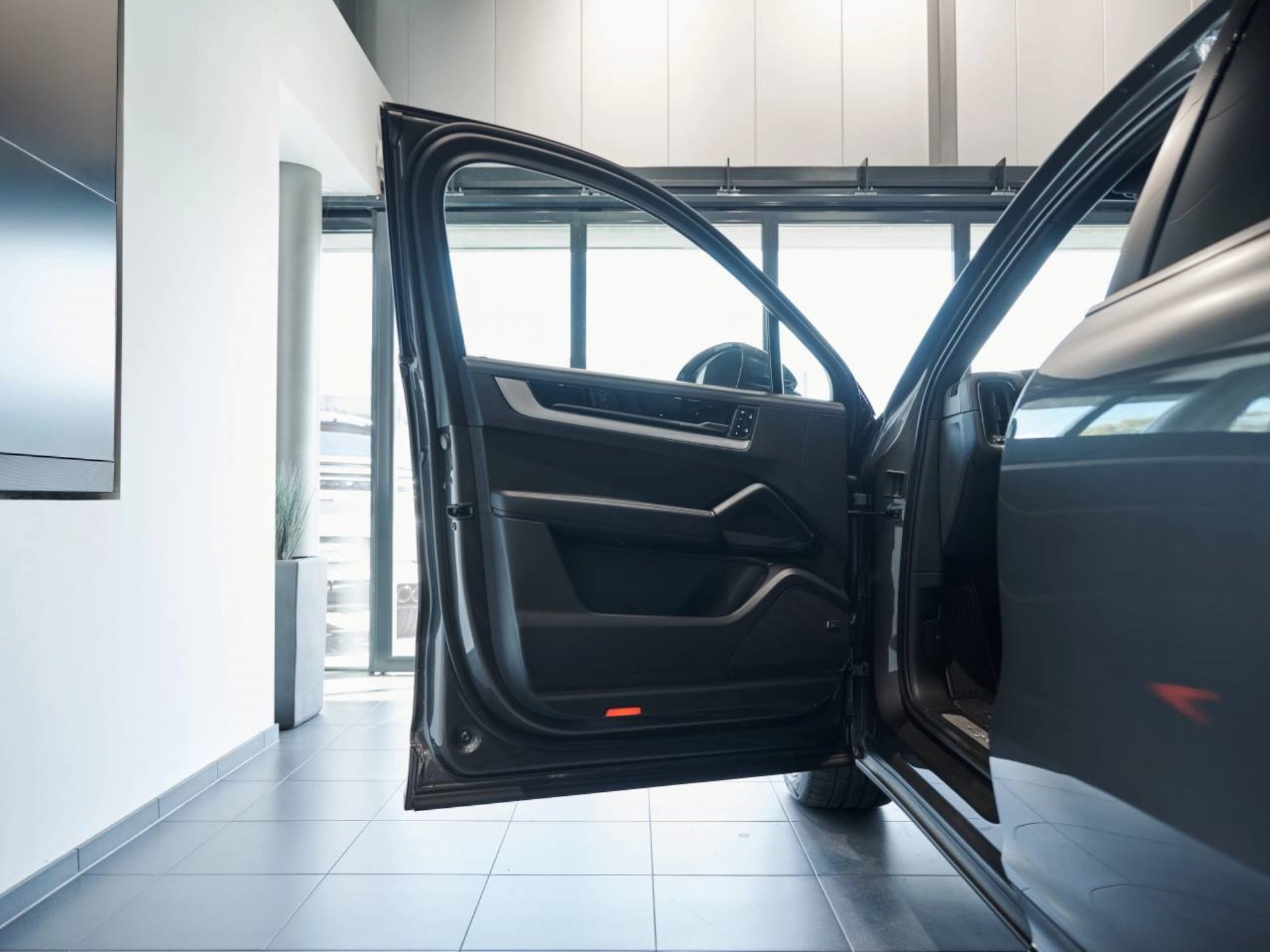 PORSCHE Cayenne E-Hybrid Coupé-image-19