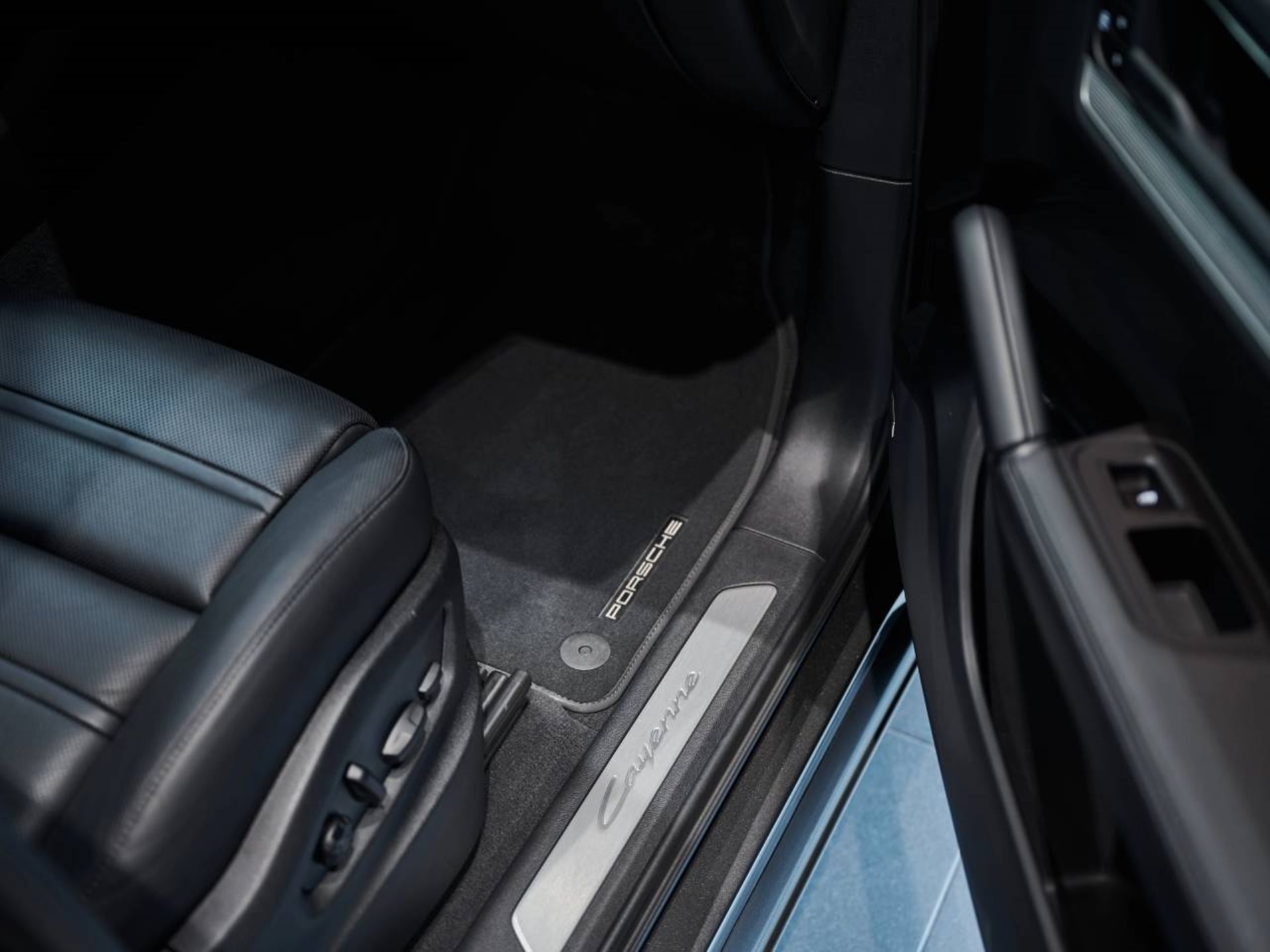PORSCHE Cayenne E-Hybrid Coupé-image-22