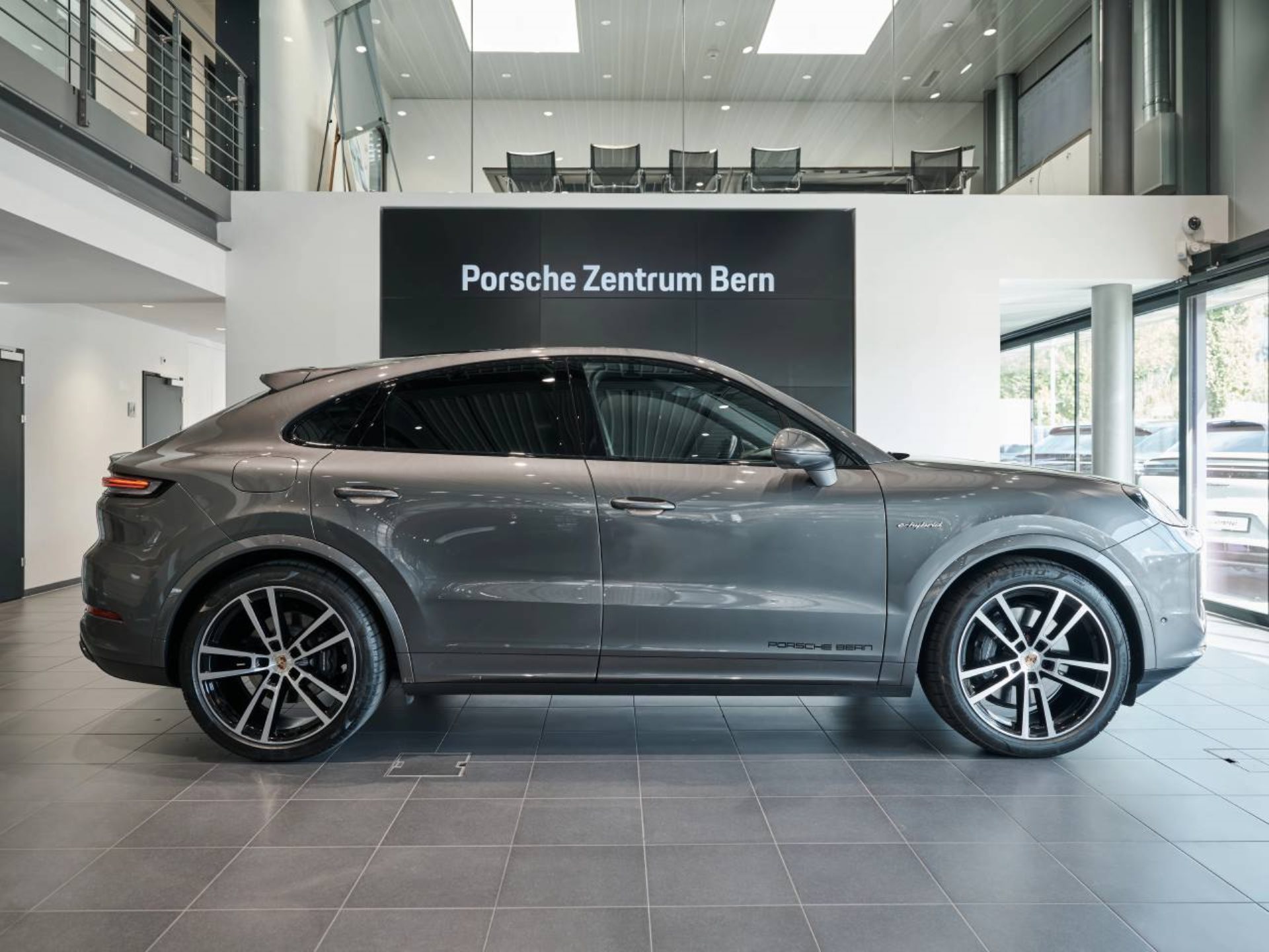 PORSCHE Cayenne E-Hybrid Coupé-image-1