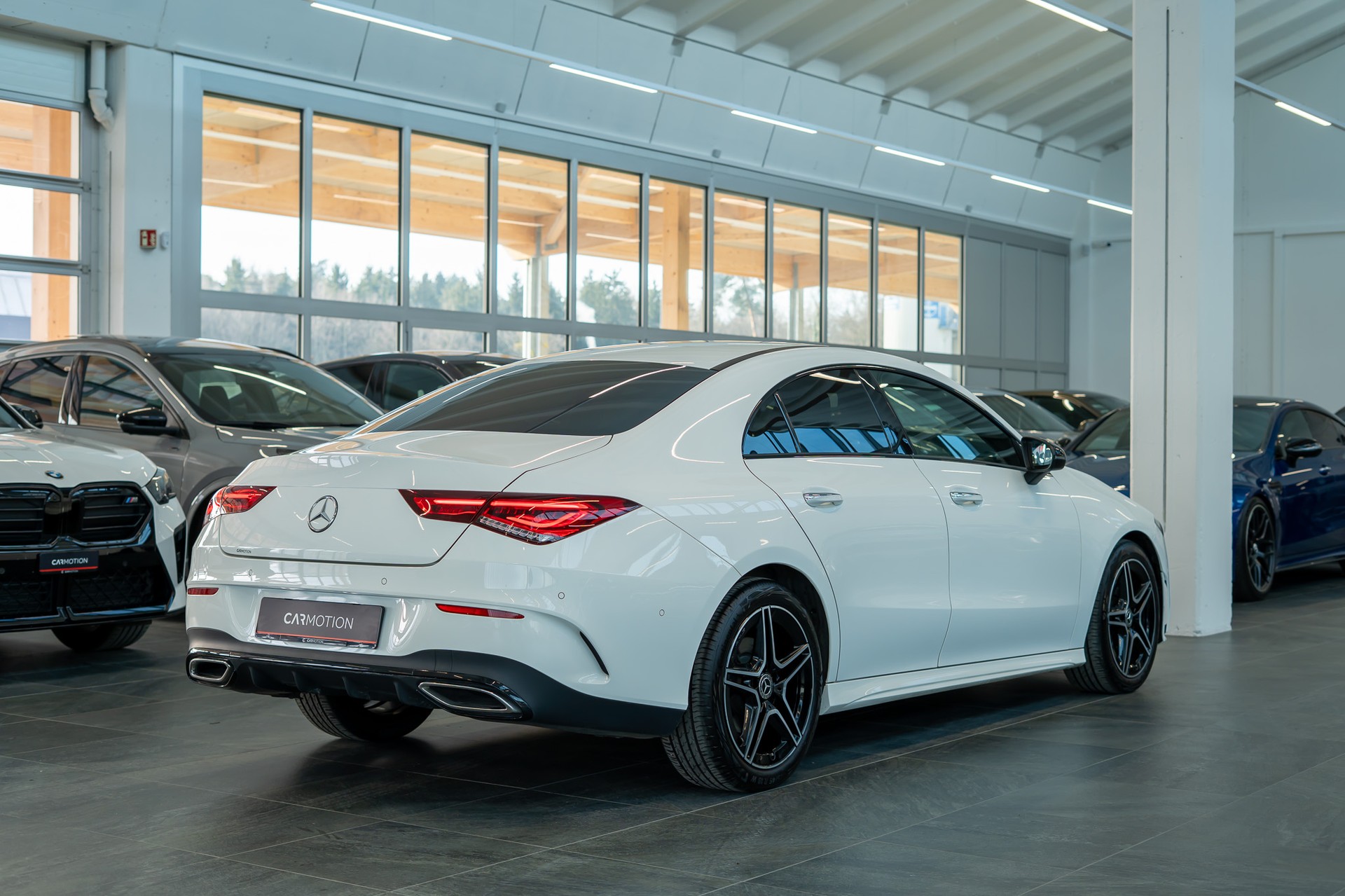 MERCEDES-BENZ CLA 200 d AMG Line 4matic Ambiente-Beleuchtung / Sitzheizung / Navi-image-3