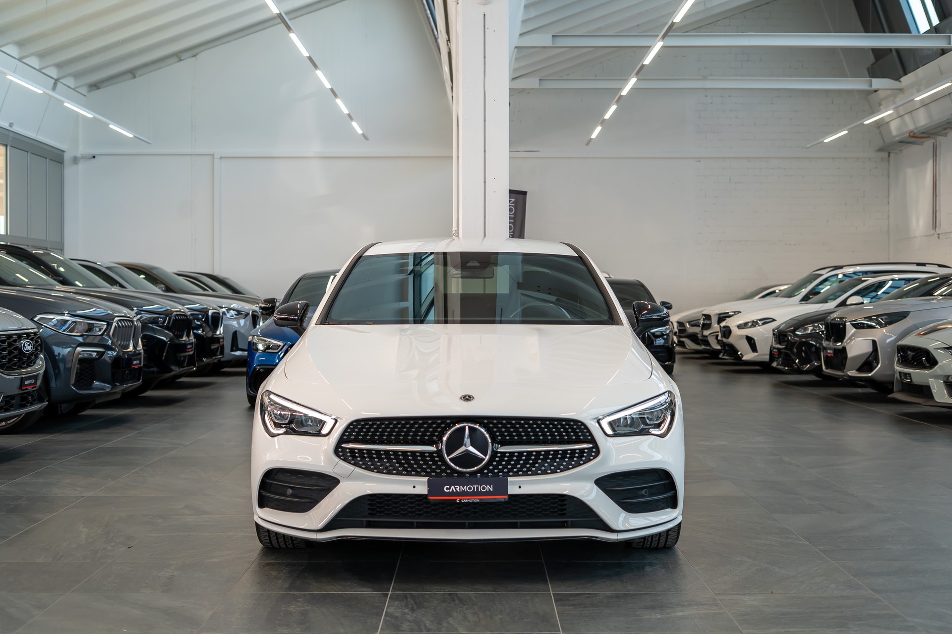 MERCEDES-BENZ CLA 200 d AMG Line 4matic Ambiente-Beleuchtung / Sitzheizung / Navi-image-1