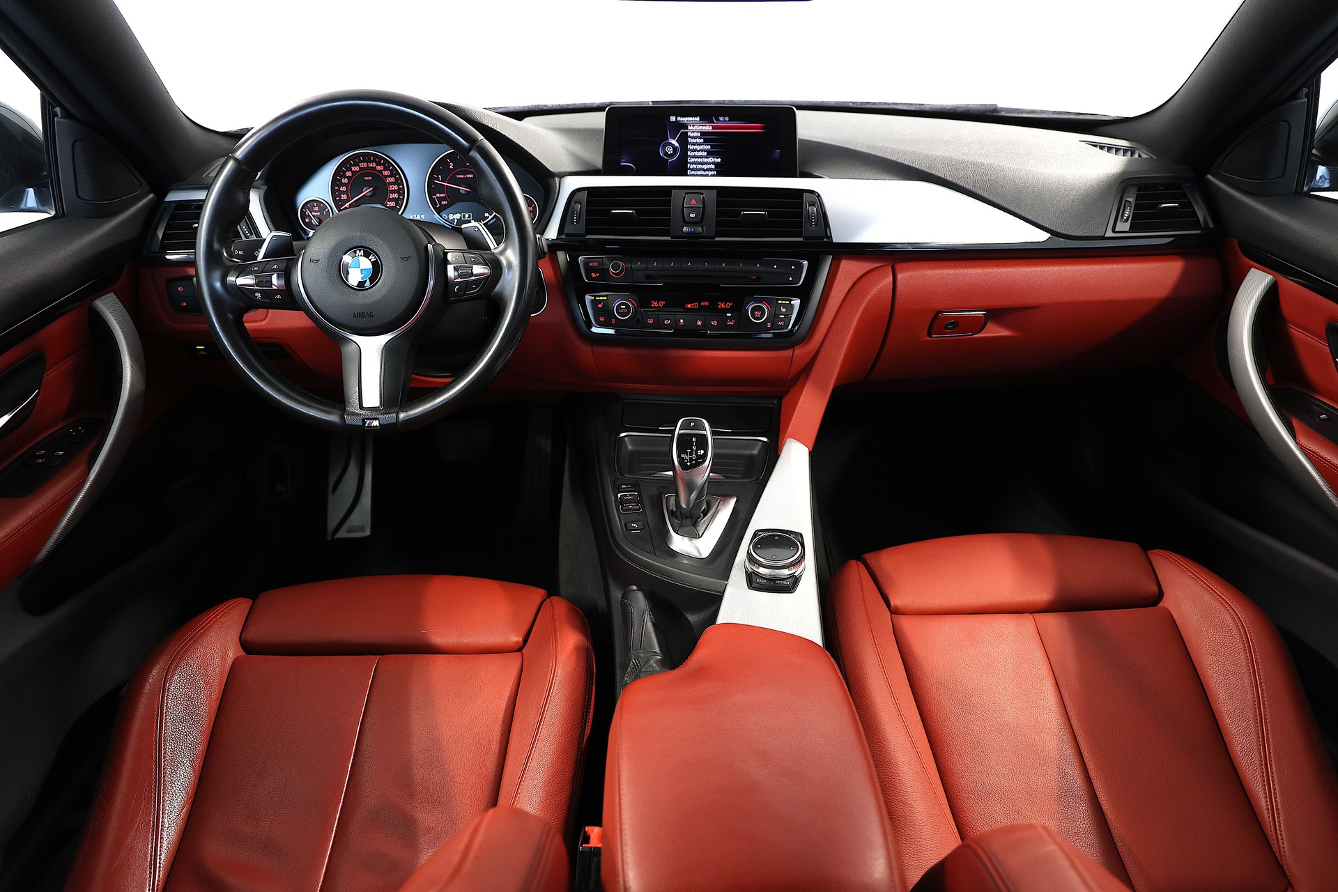 BMW 420d Coupé M-Sport xDrive Steptronic-image-11