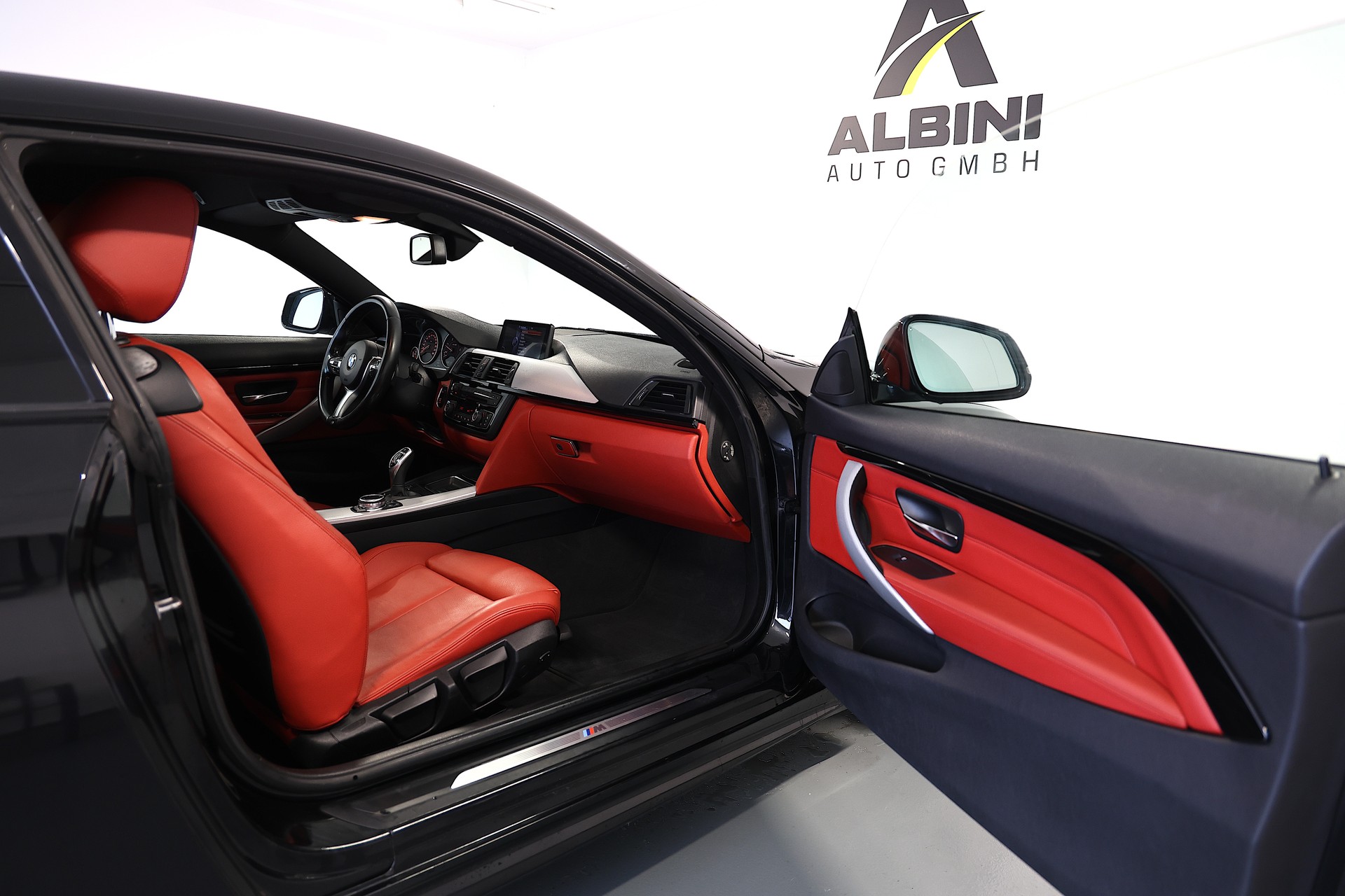 BMW 420d Coupé M-Sport xDrive Steptronic-image-12