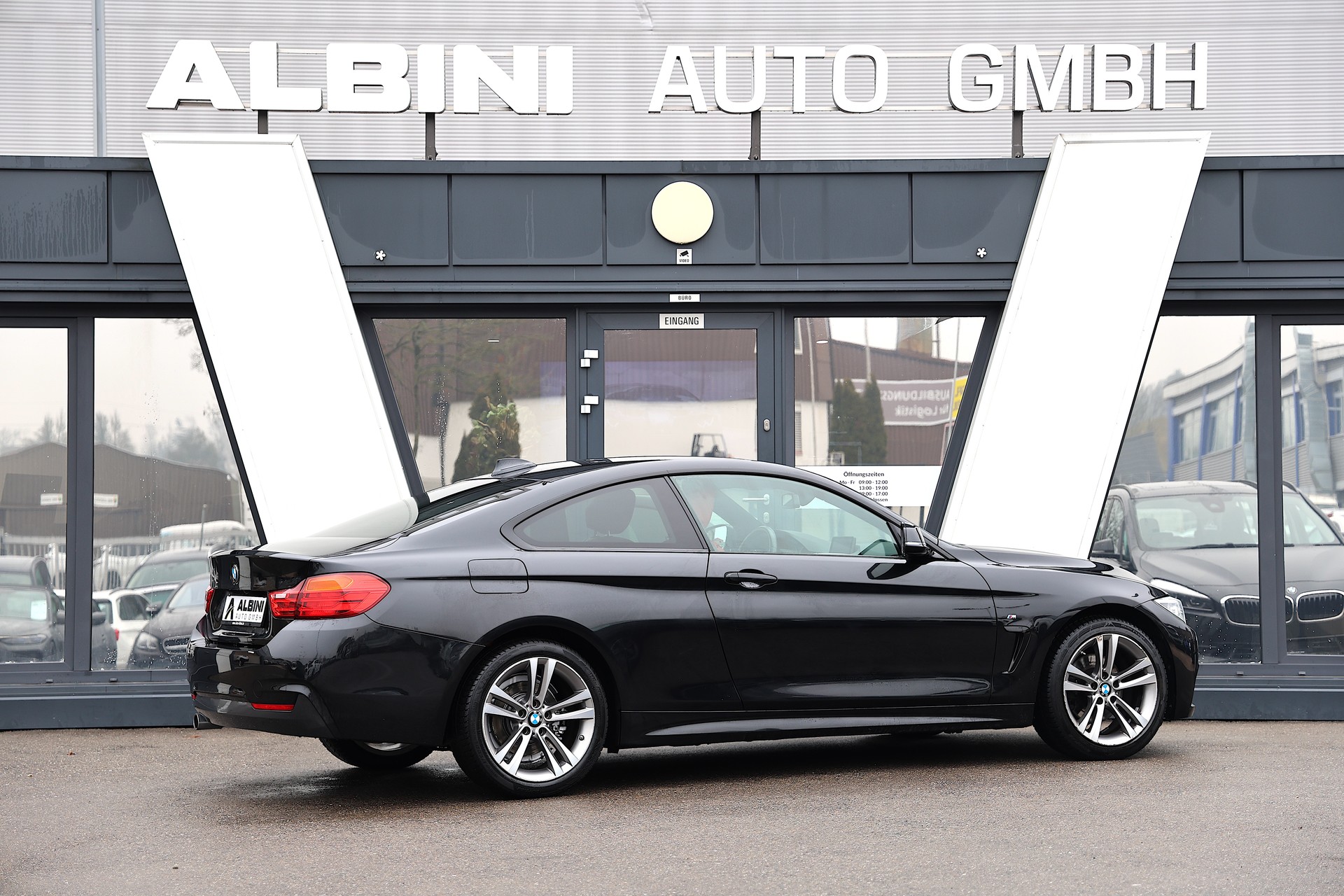 BMW 420d Coupé M-Sport xDrive Steptronic-image-4