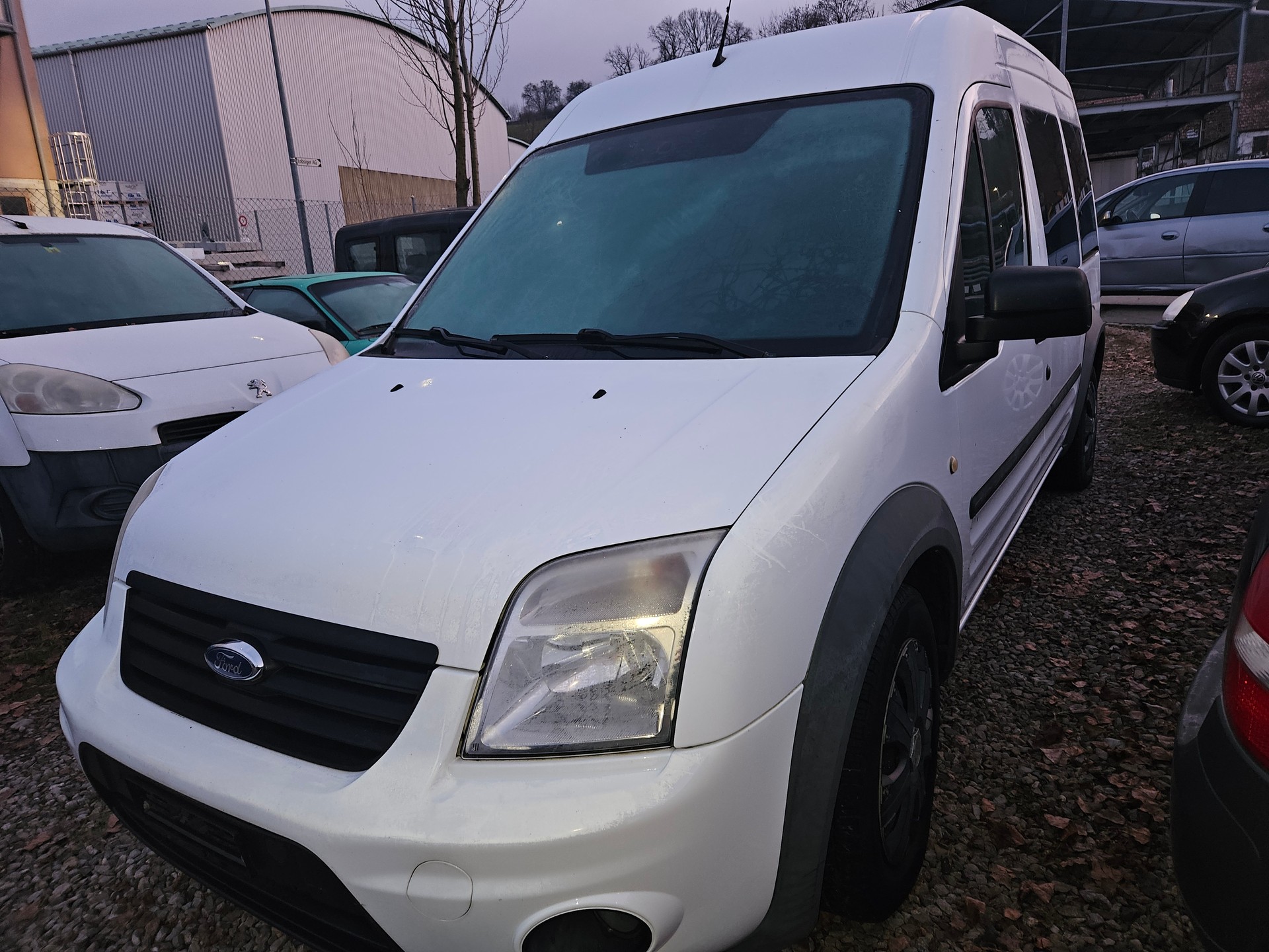 FORD Tourneo Connect M1 230 TDCi L Level 3-image-2