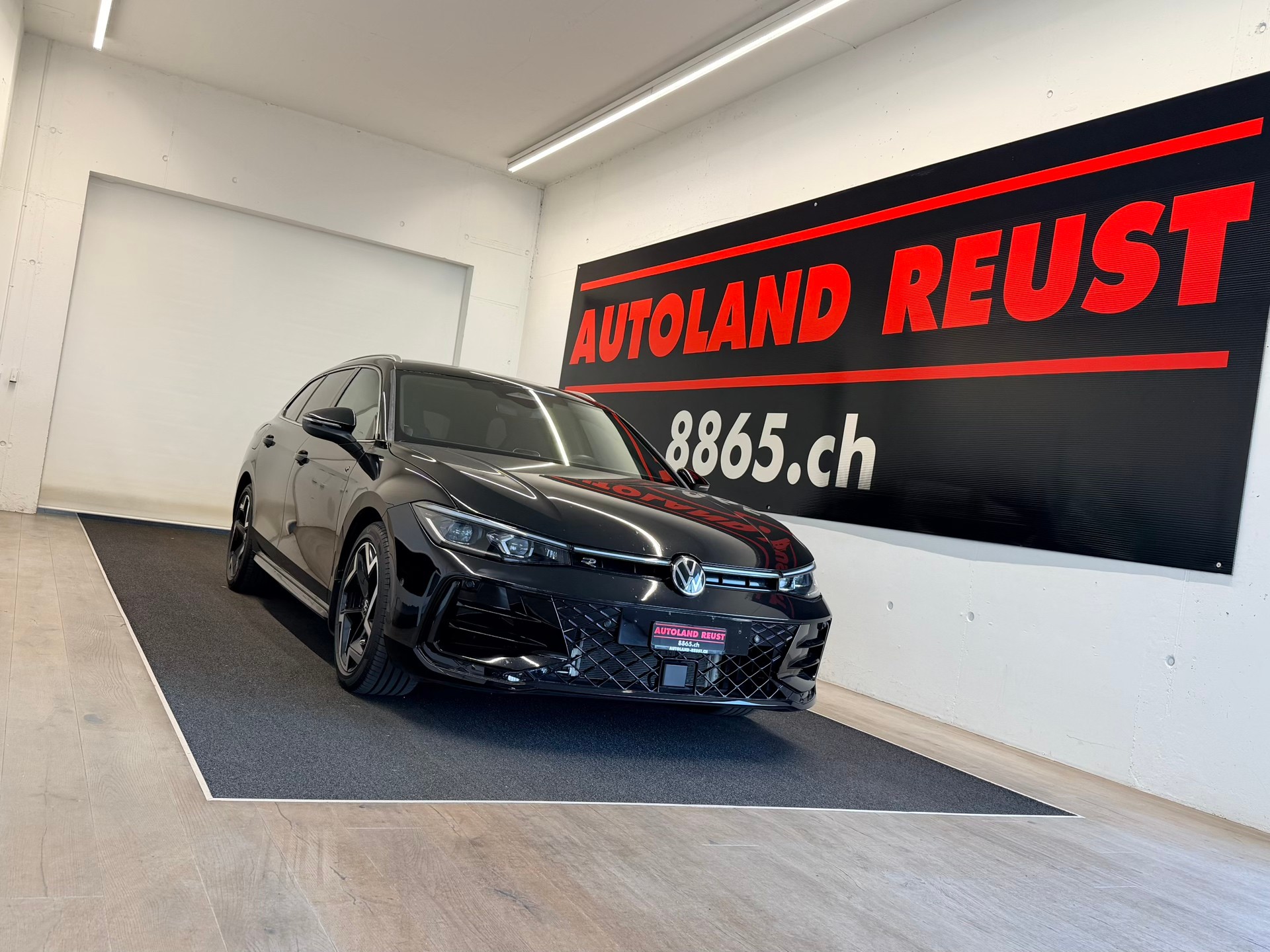 VW Passat Variant 2.0 TDI evo R-Line 4 Motion DSG-image-0