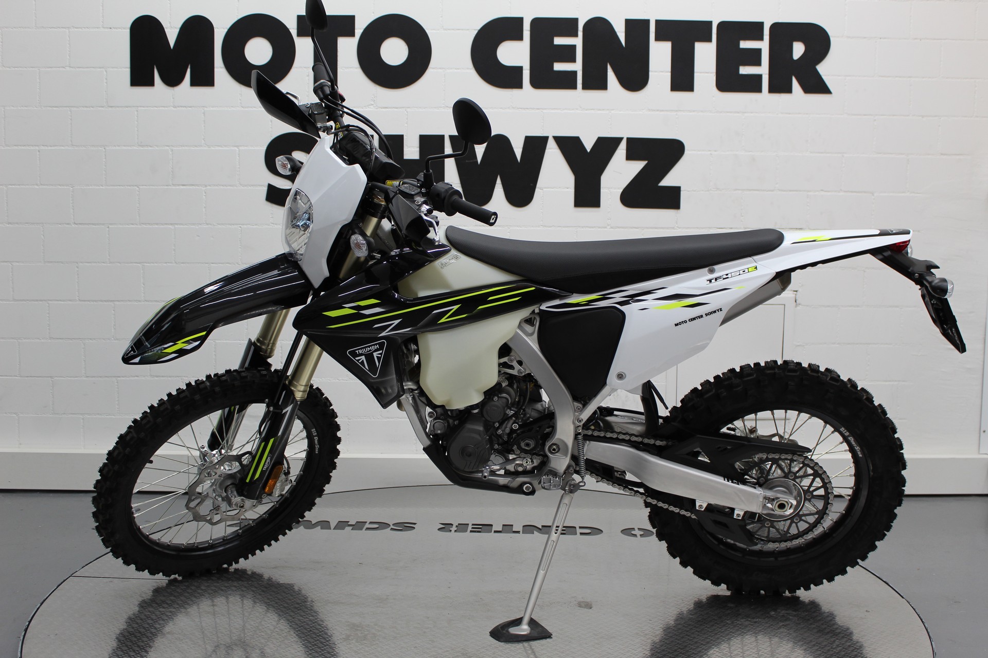 TRIUMPH TF 450 E-showroom-element-3