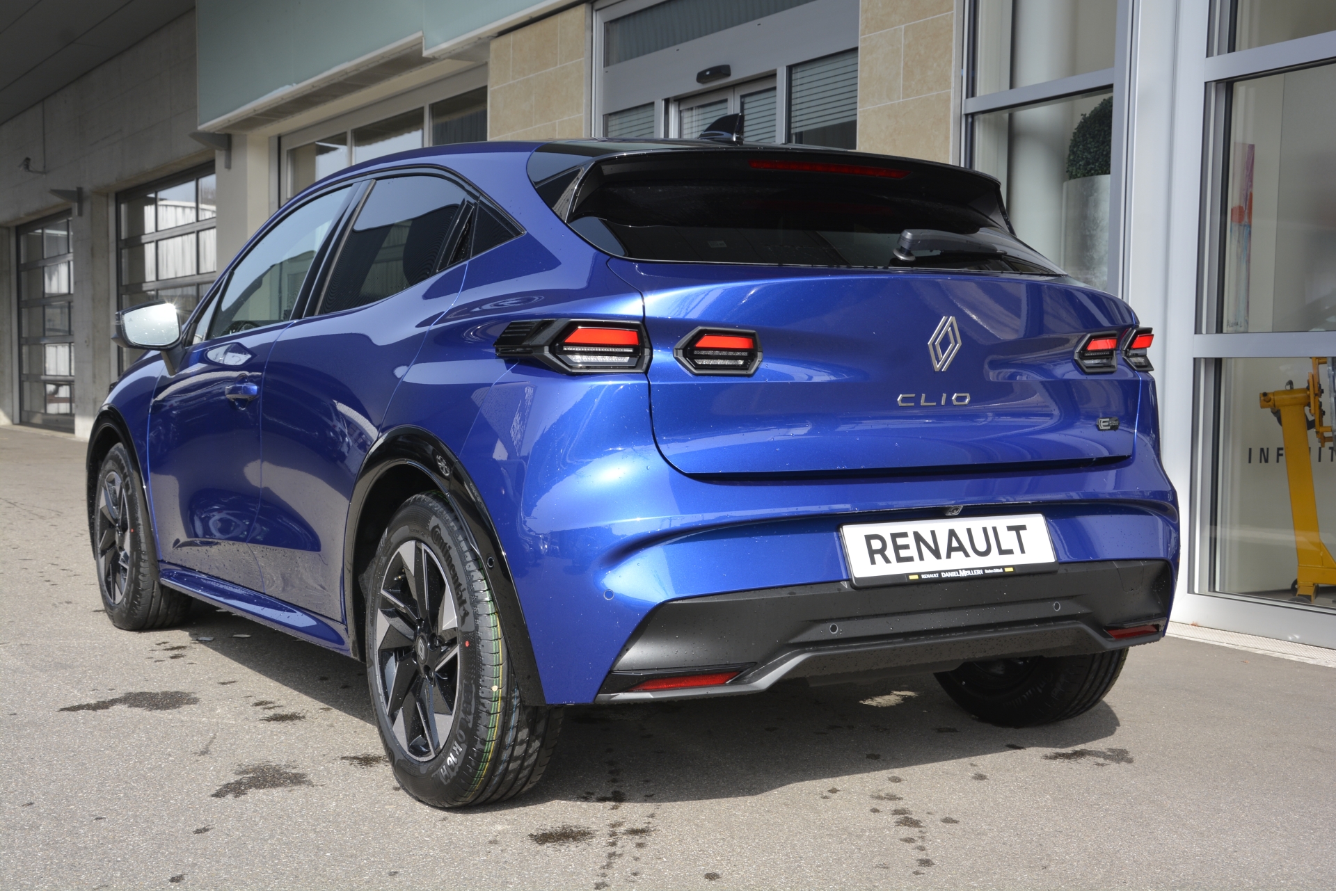 RENAULT CLIO E-TECH techno full hybrid 160-image-3