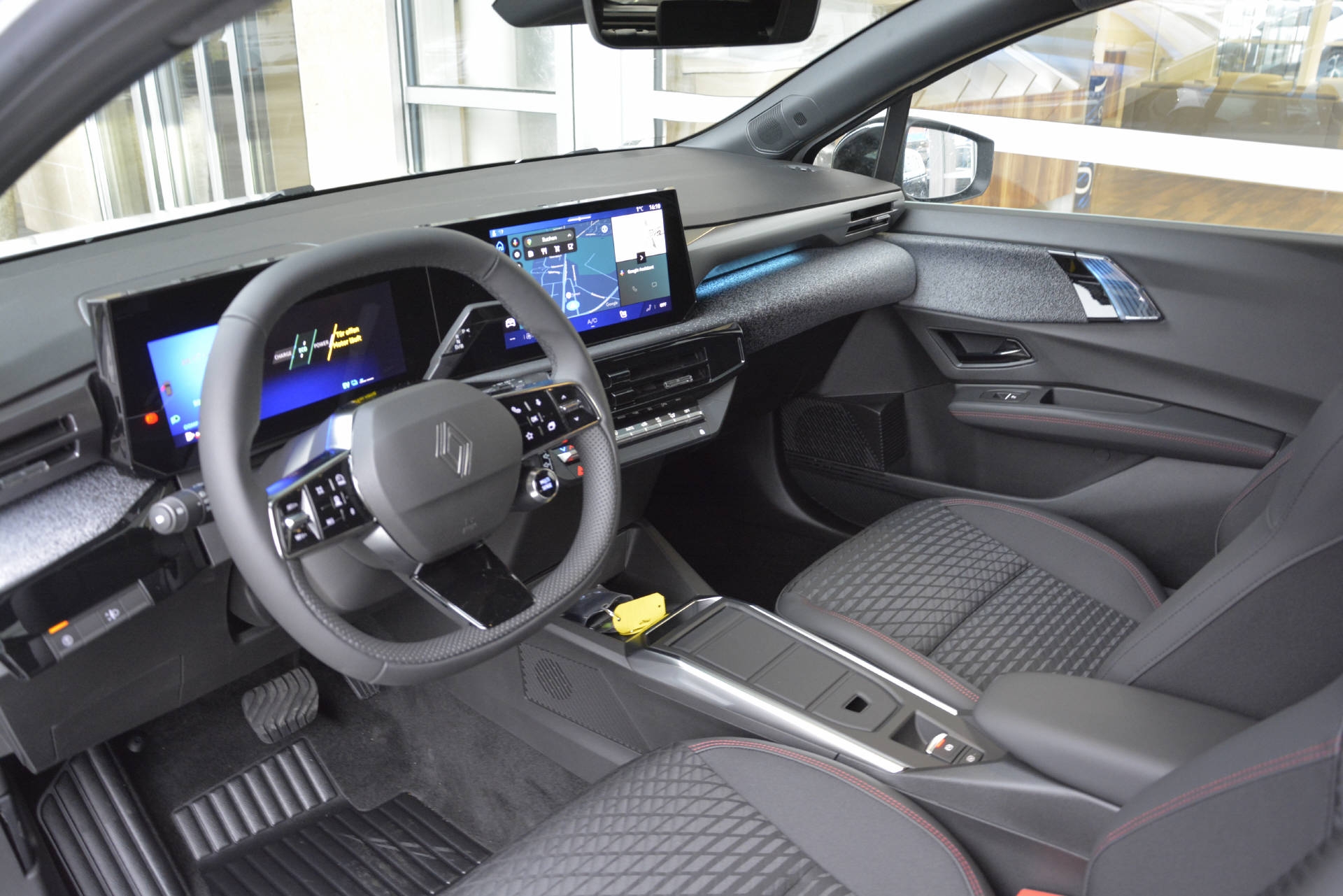 RENAULT CLIO E-TECH techno full hybrid 160-image-4